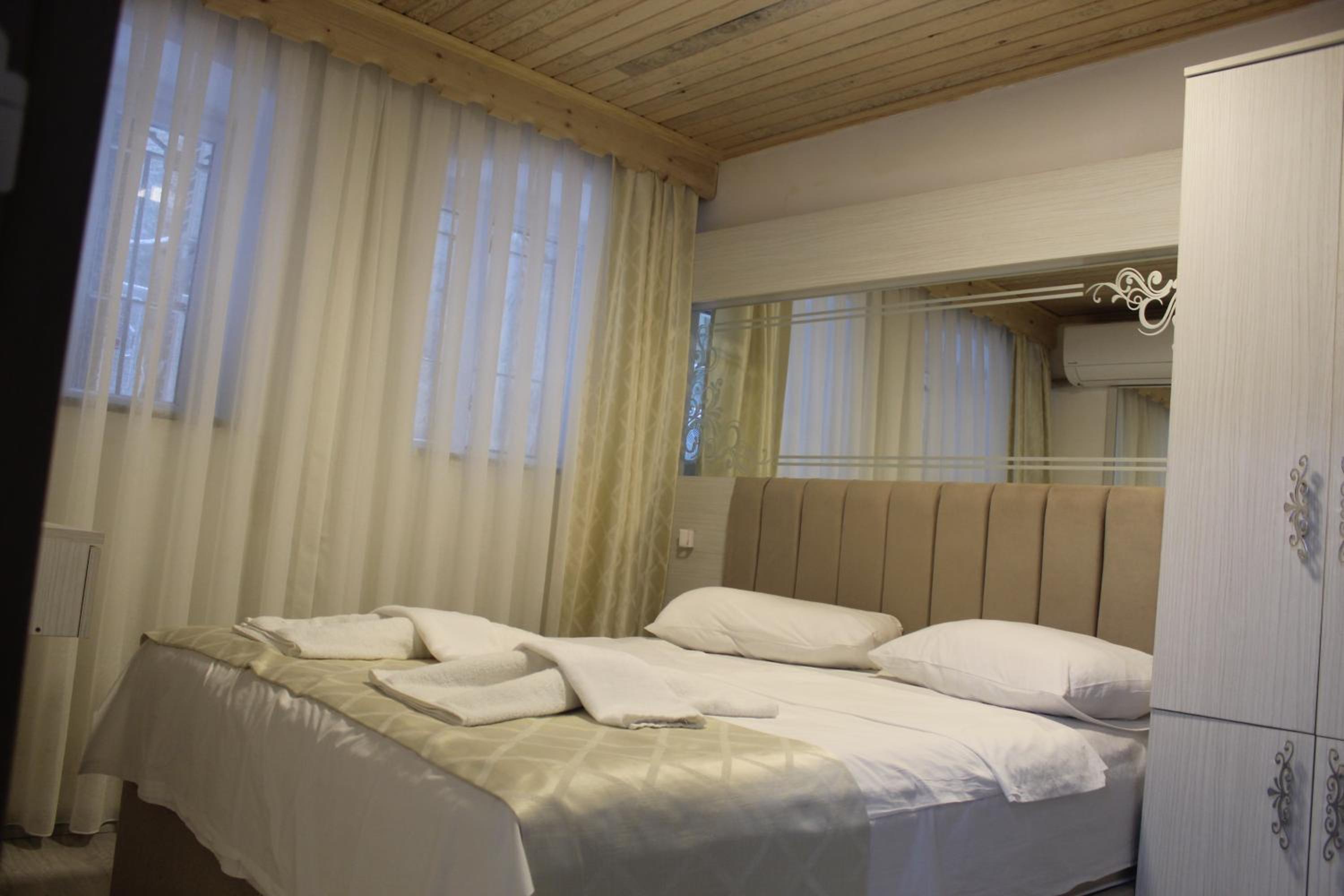 Economy Double Room photo 3