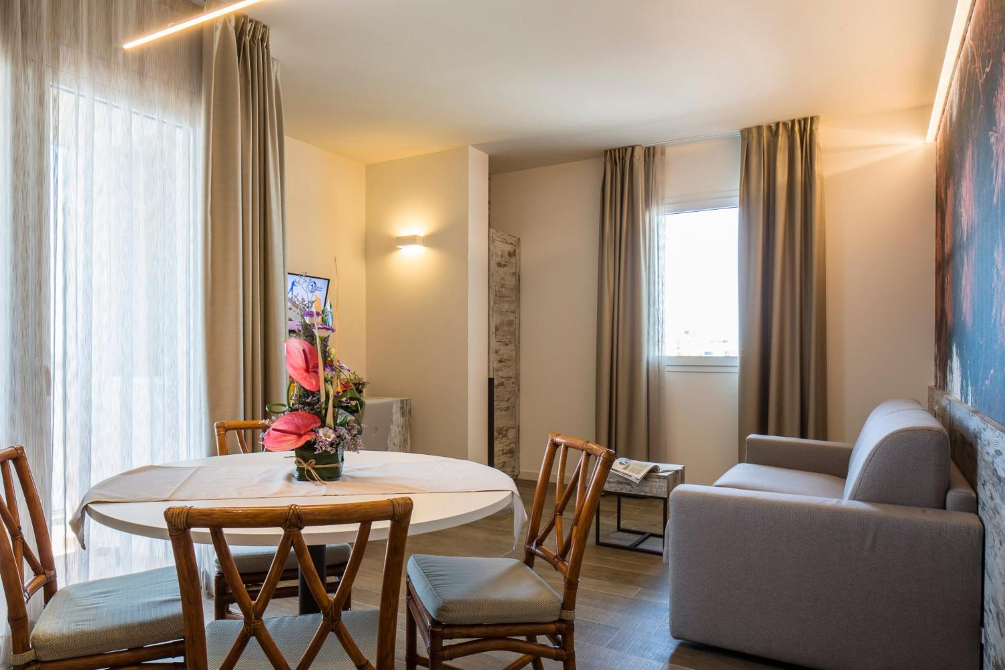 Apartment with Sea View - Photo 7