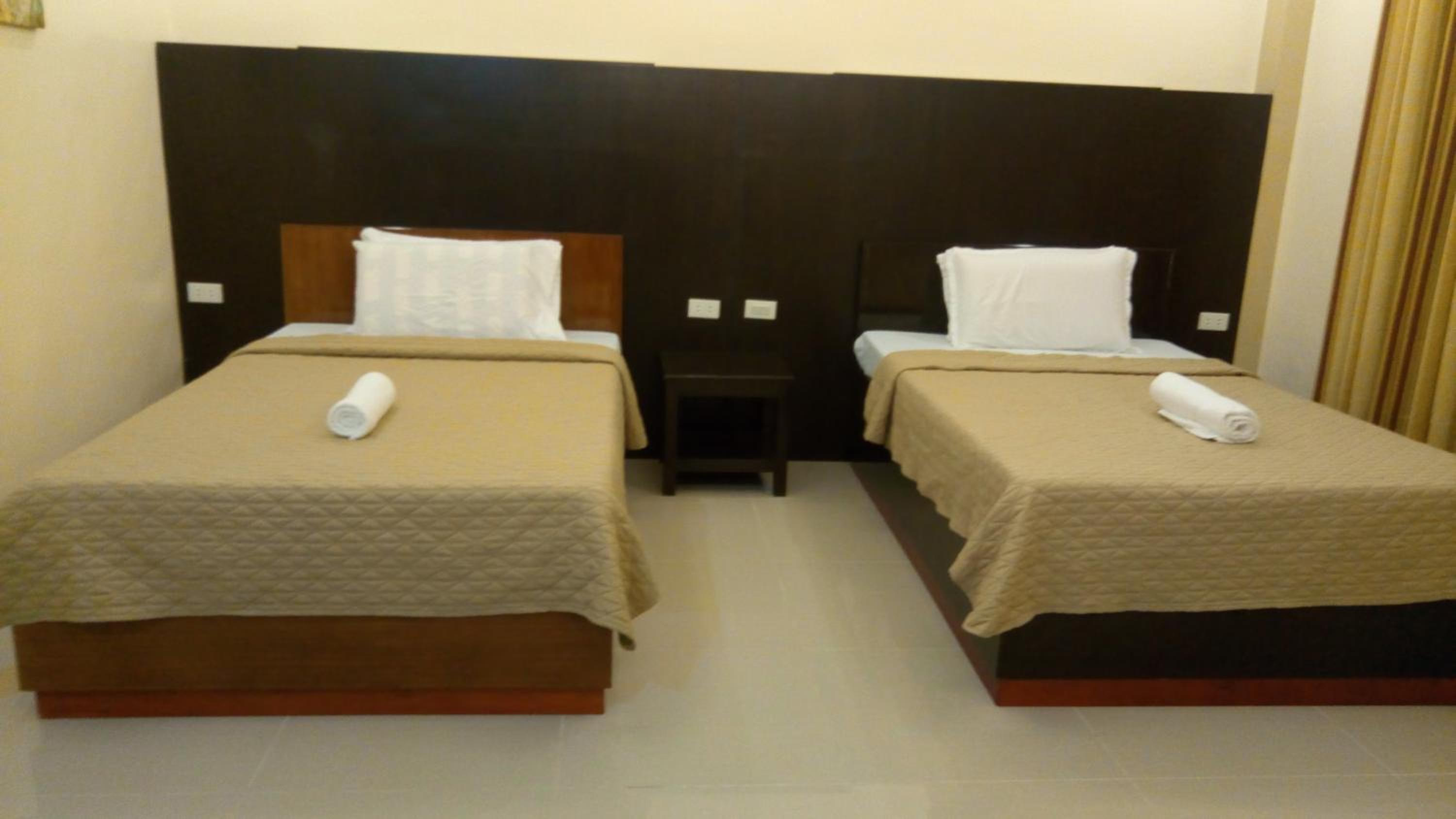Deluxe Double or Twin Room - Photo 2