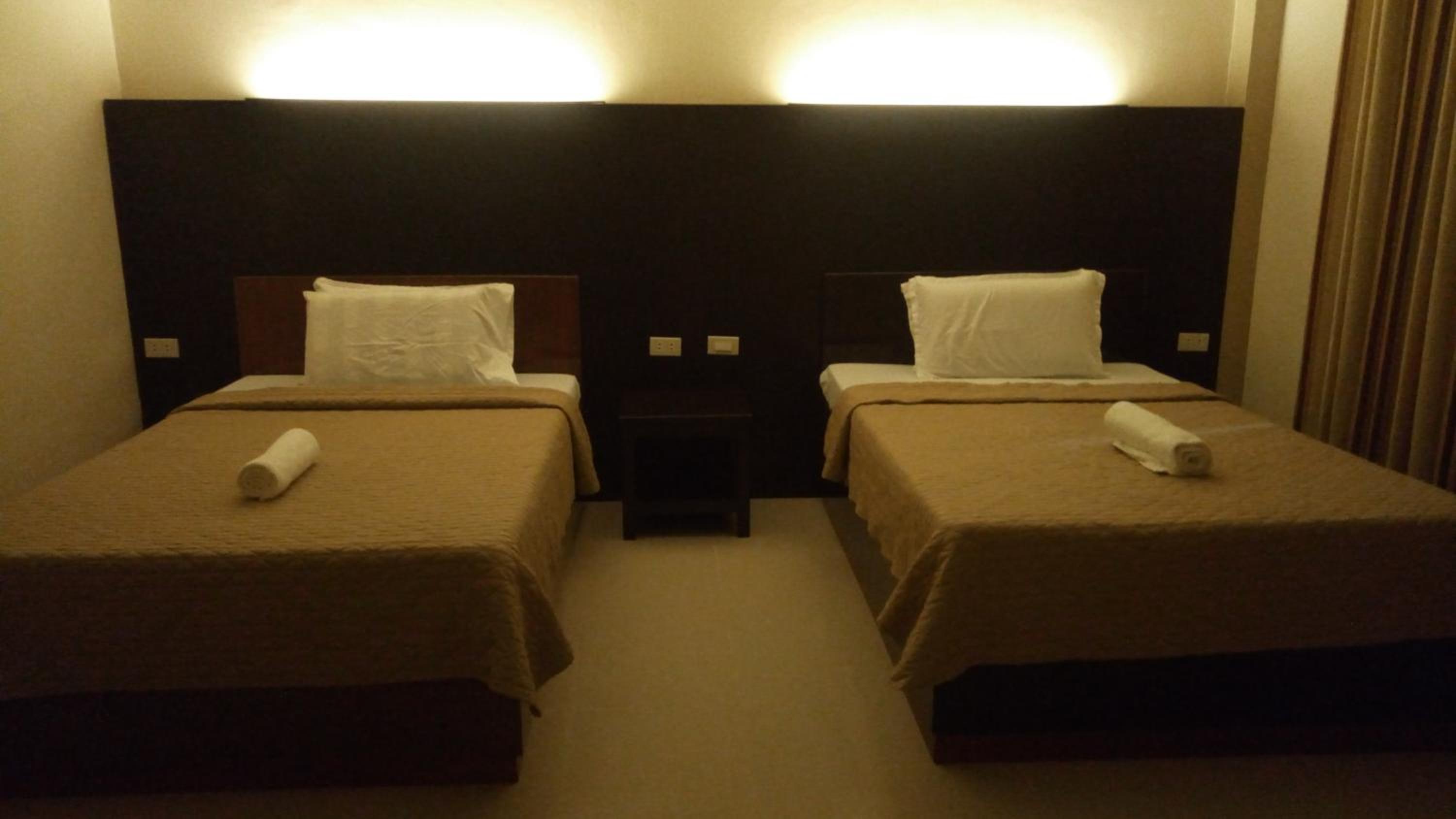 Deluxe Double or Twin Room - Photo 3