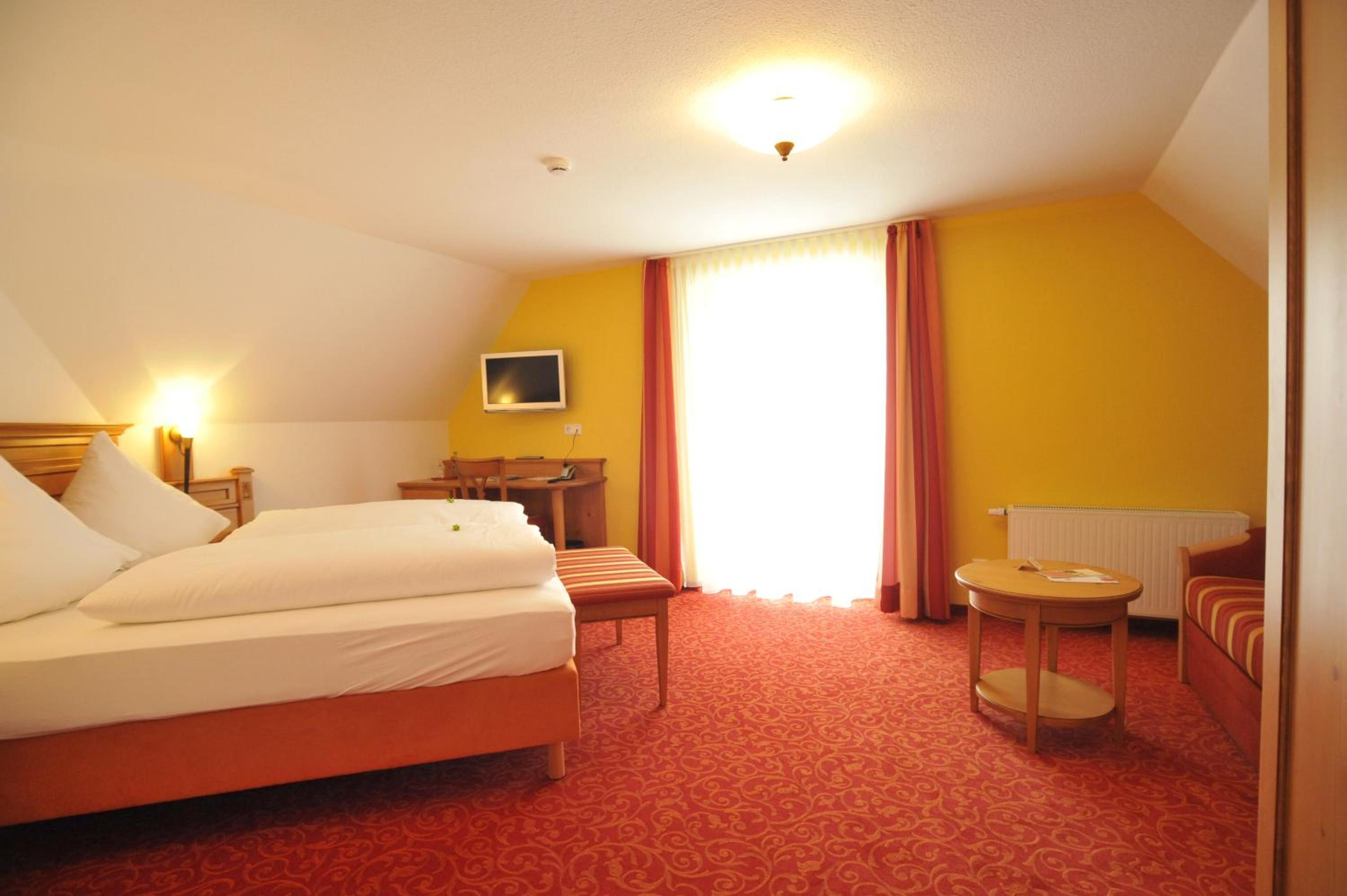 Double Room - Photo 8