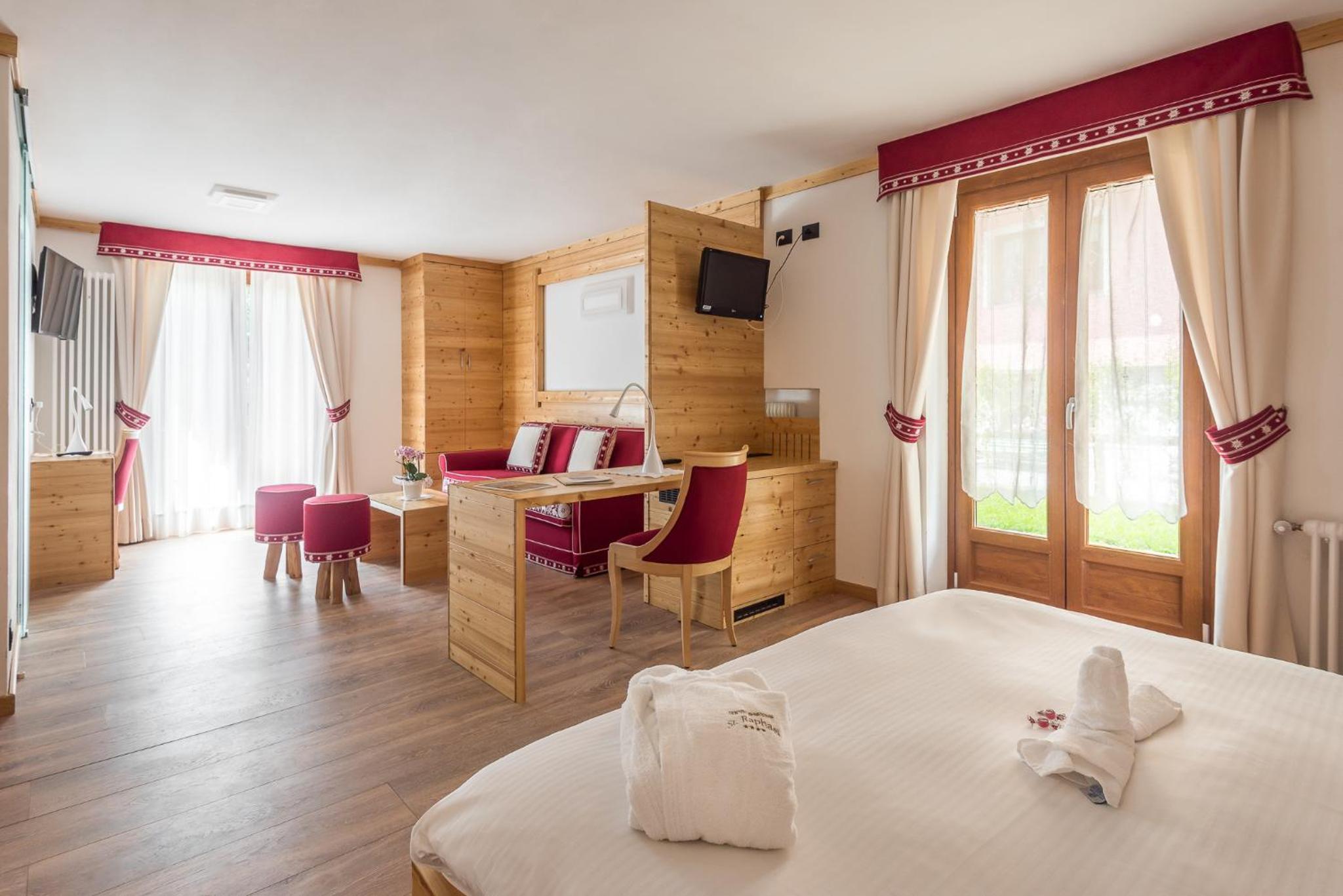 Suite with Balcony photo 2