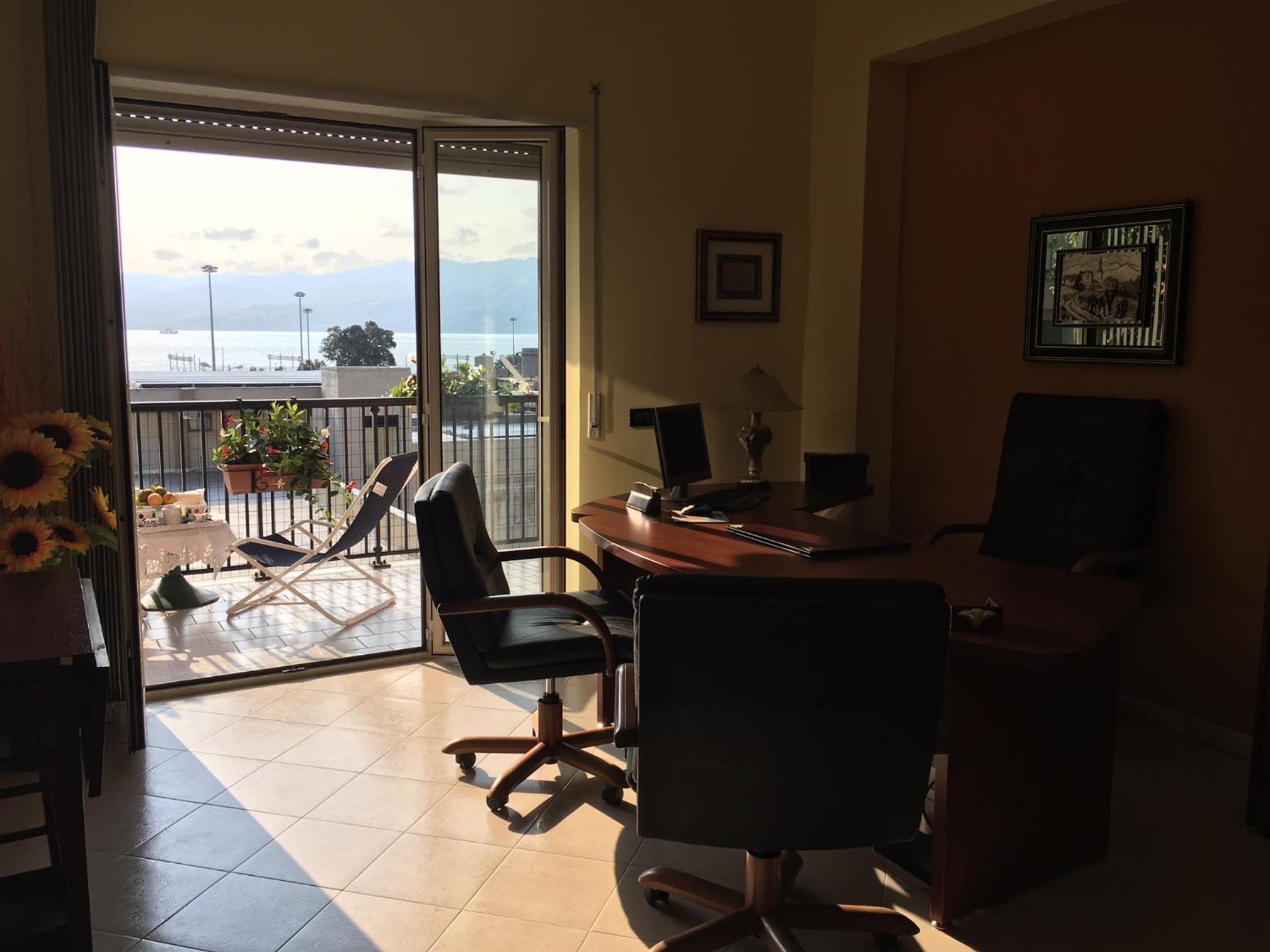 Superior Triple Room with Sea View - Photo 3