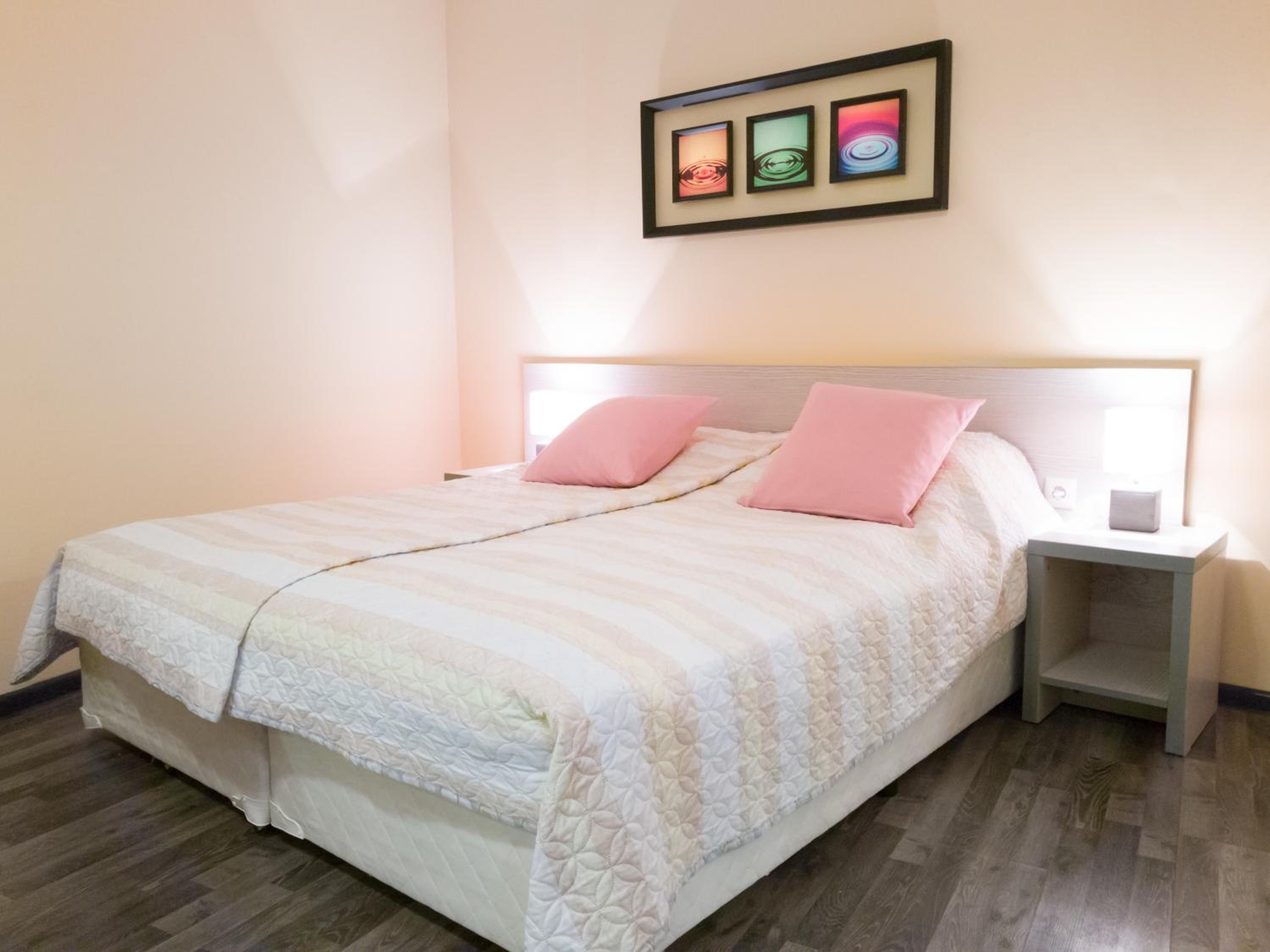 Studio Apartment with Balcony - Ground Floor - Photo 8