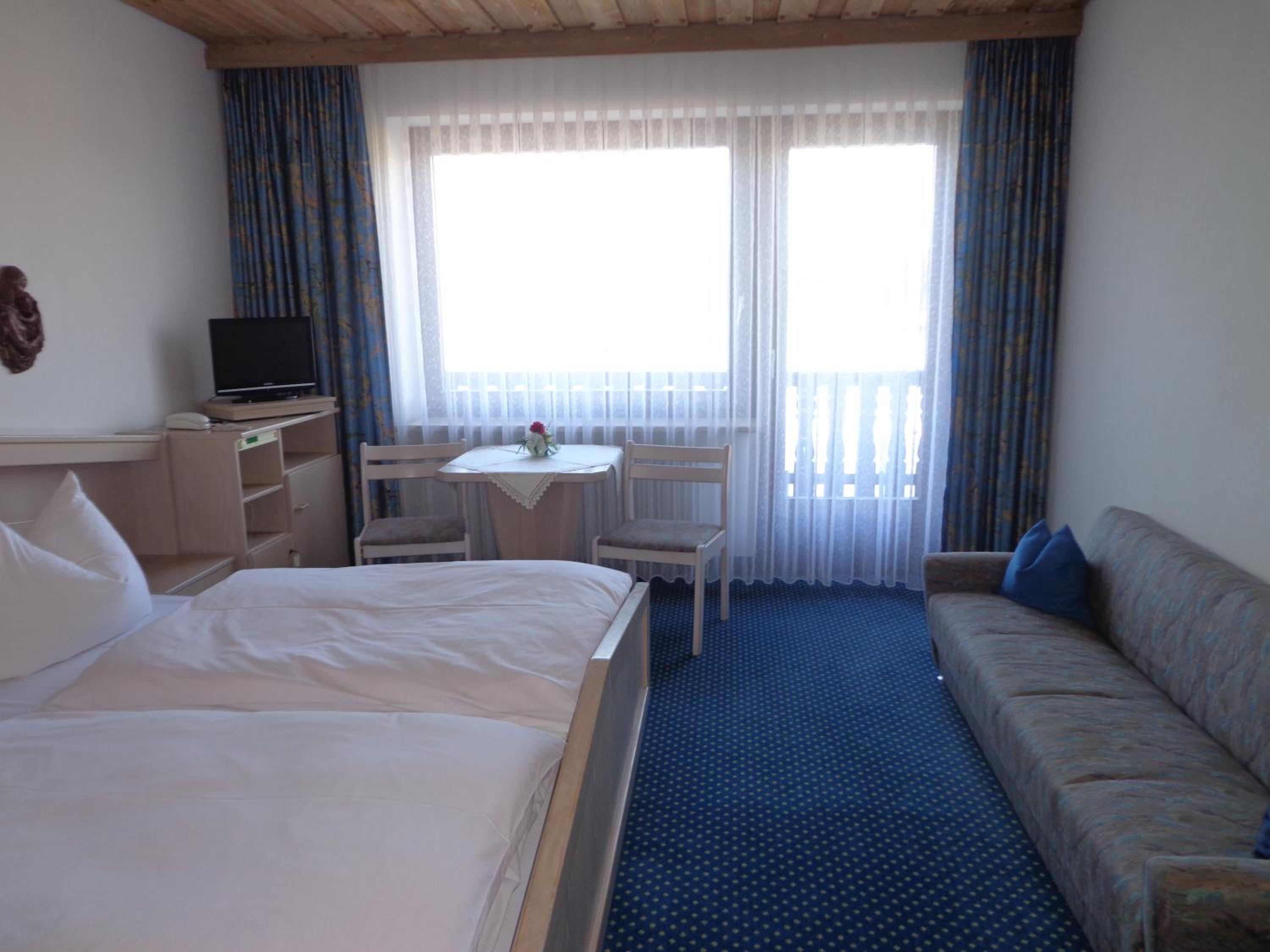 Double Room - Photo 4