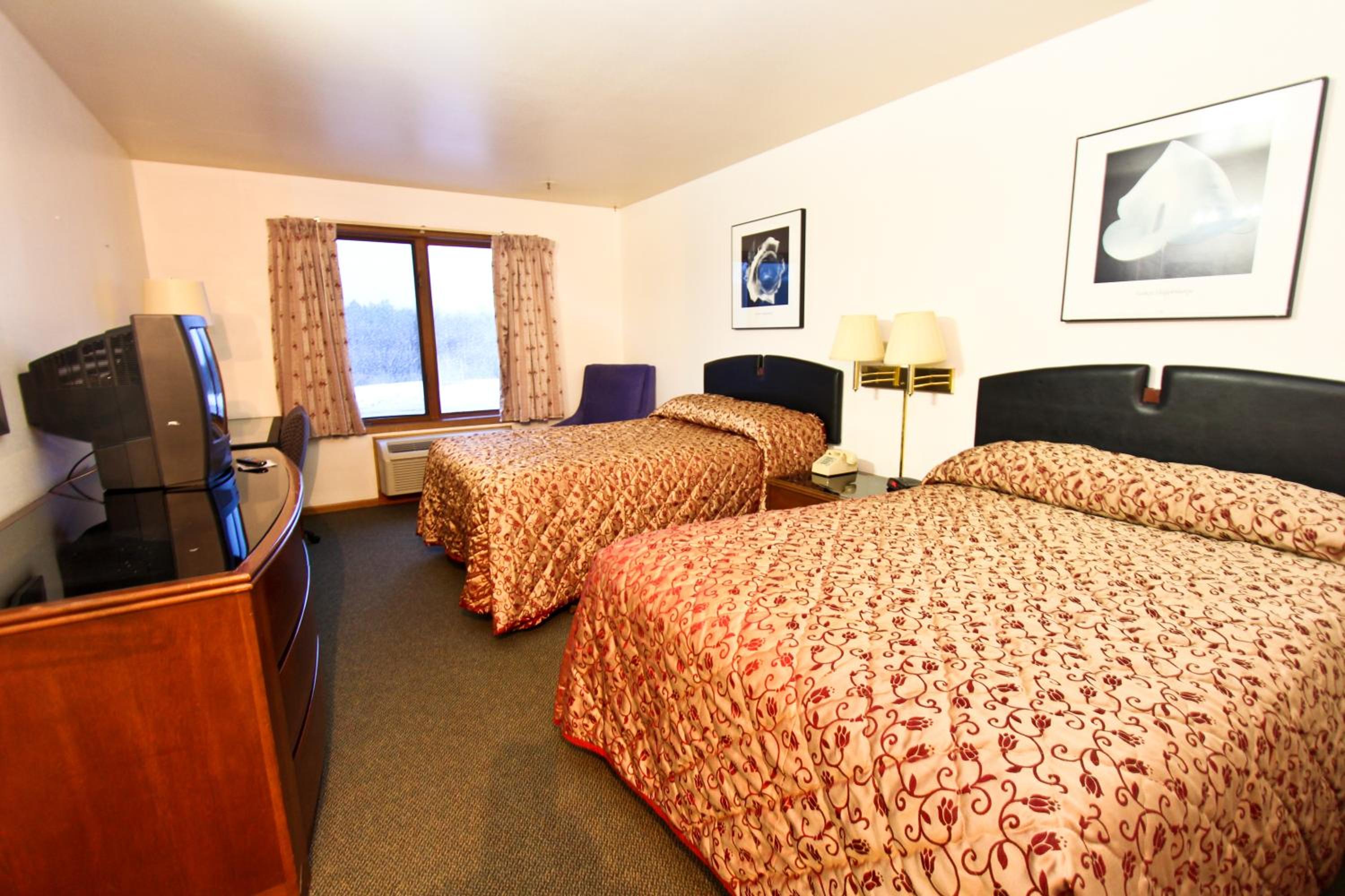 Double Room with Two Double Beds photo 3