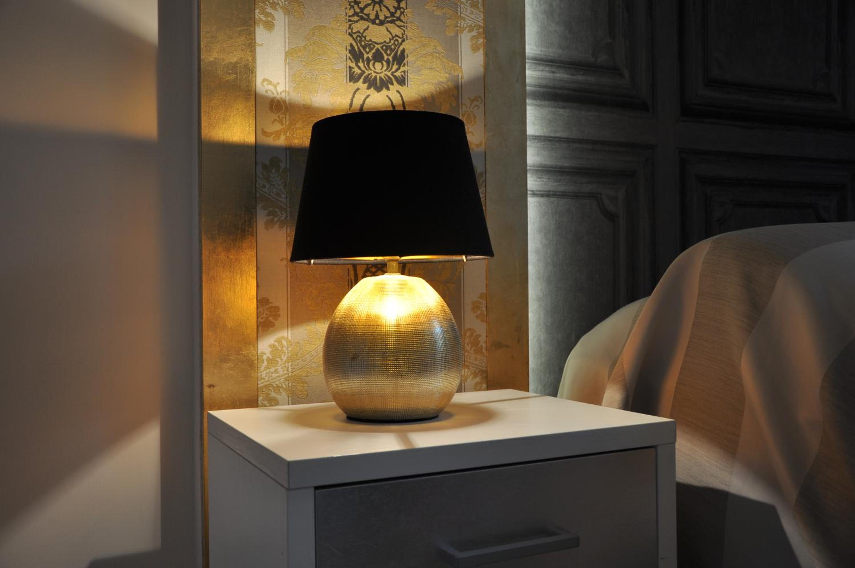 Queen Suite with Spa Bath photo 1