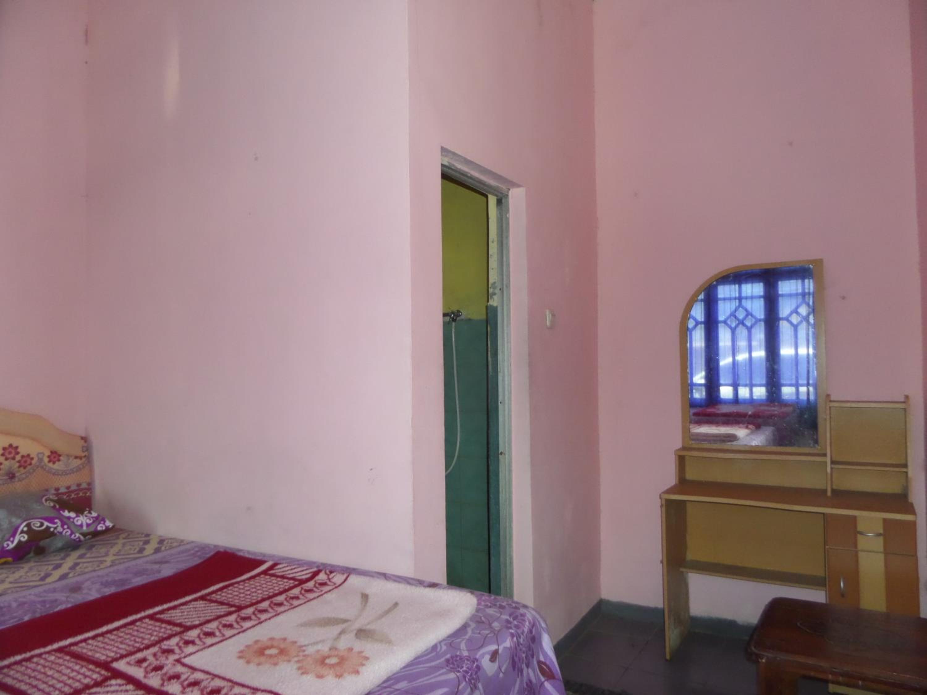 Family Room - Photo 12