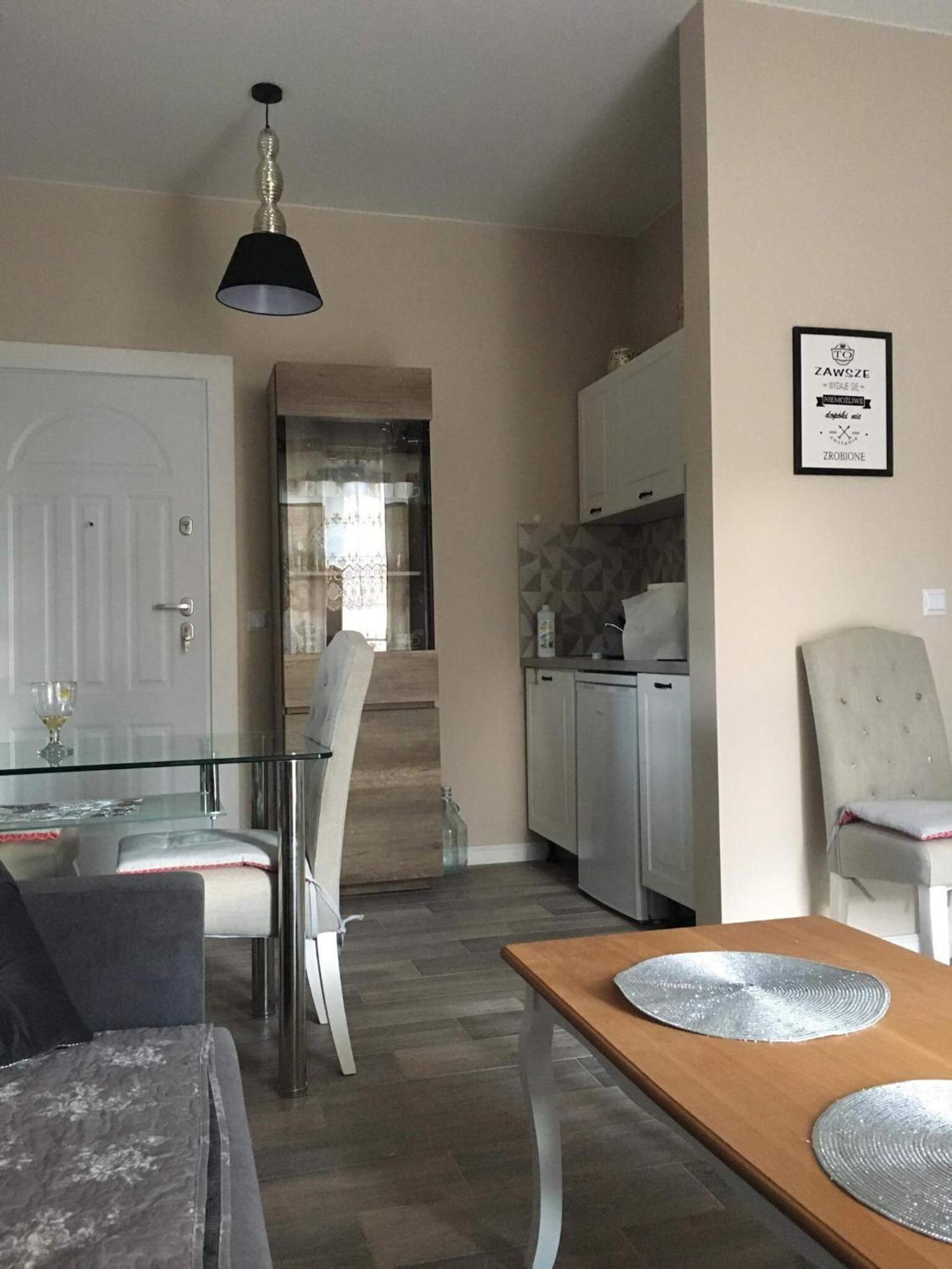 One-Bedroom Apartment - Photo 1