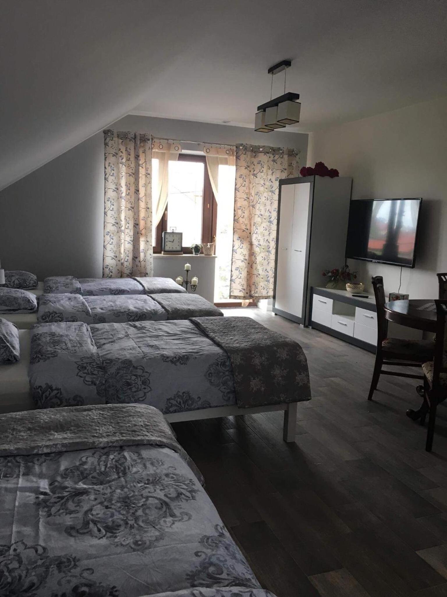 Studio Apartment - Photo 1