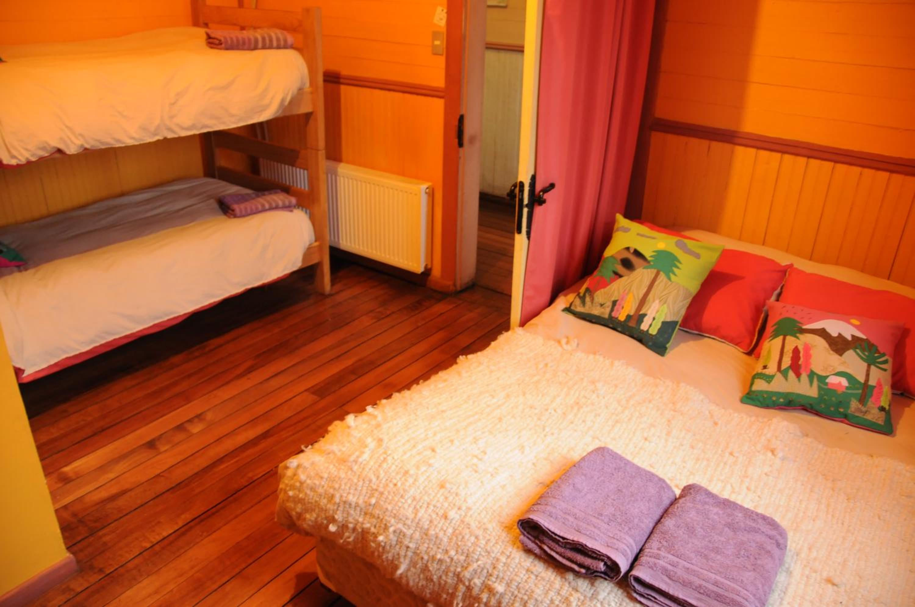 Quadruple Room with Private Bathroom photo 1