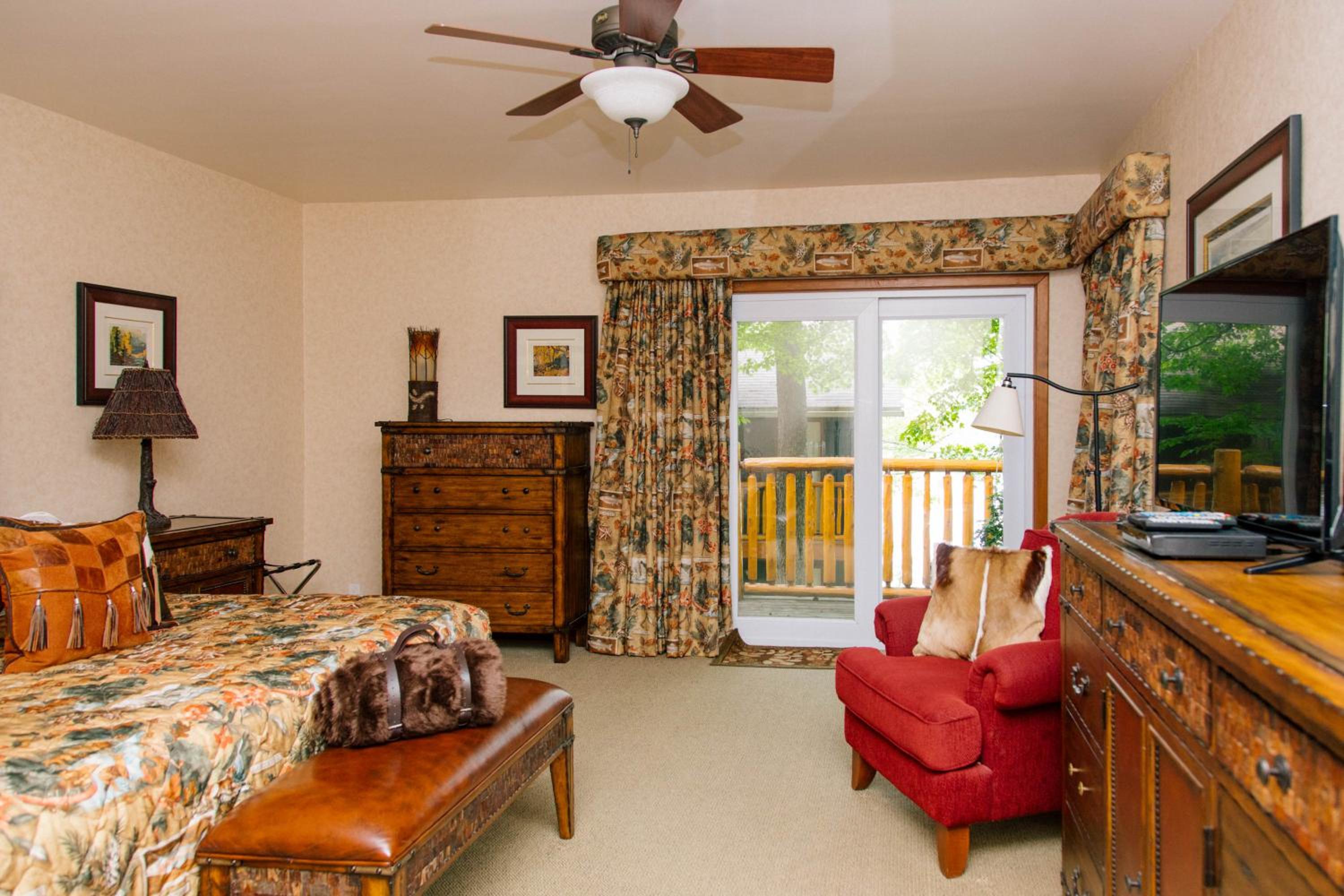 King Suite with Spa Bath