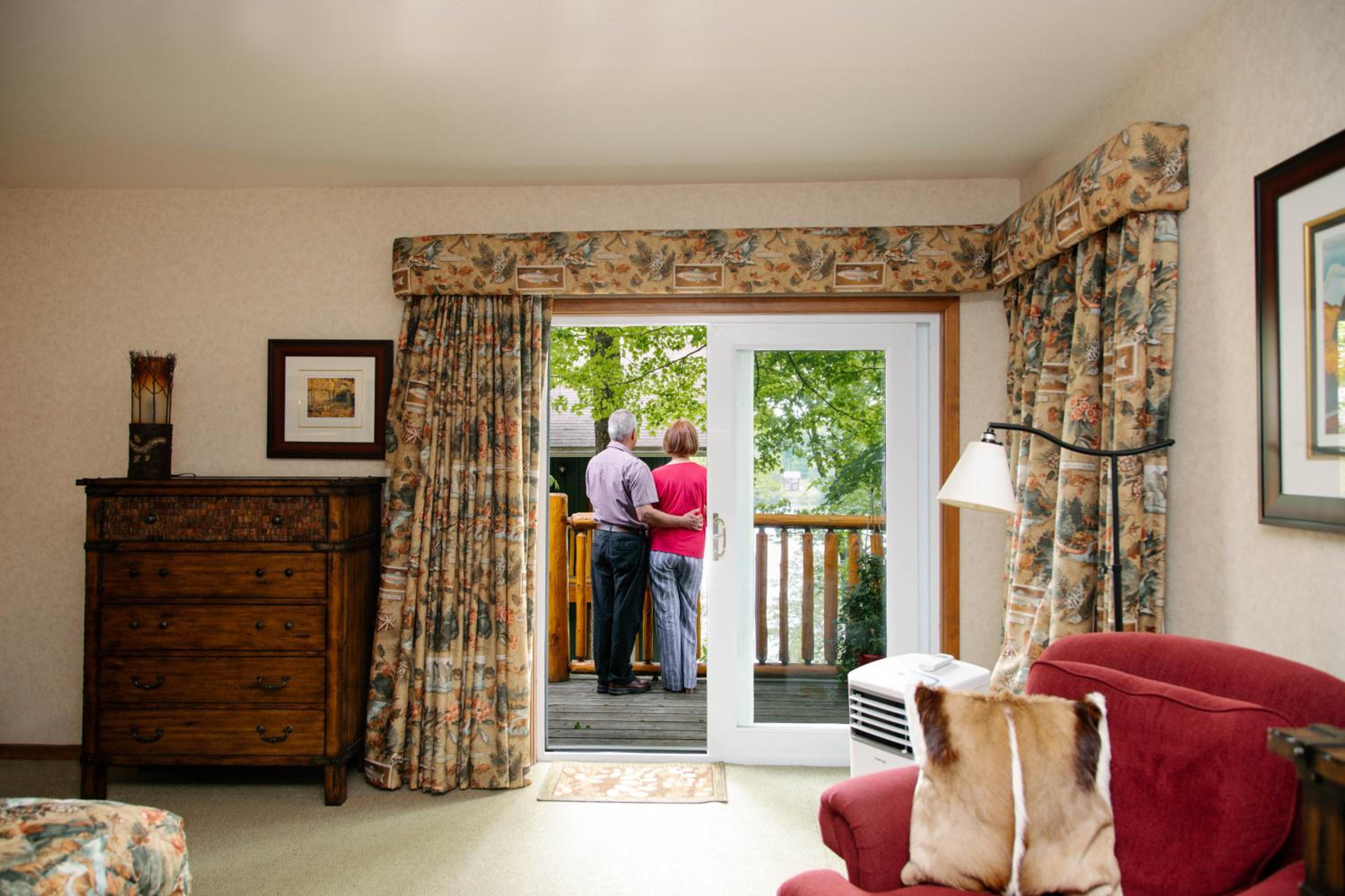 King Suite with Spa Bath photo 3