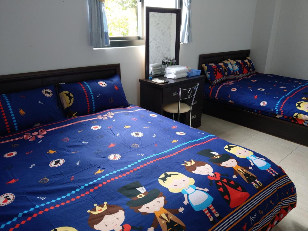 Twin Room with Private External Bathroom photo 2