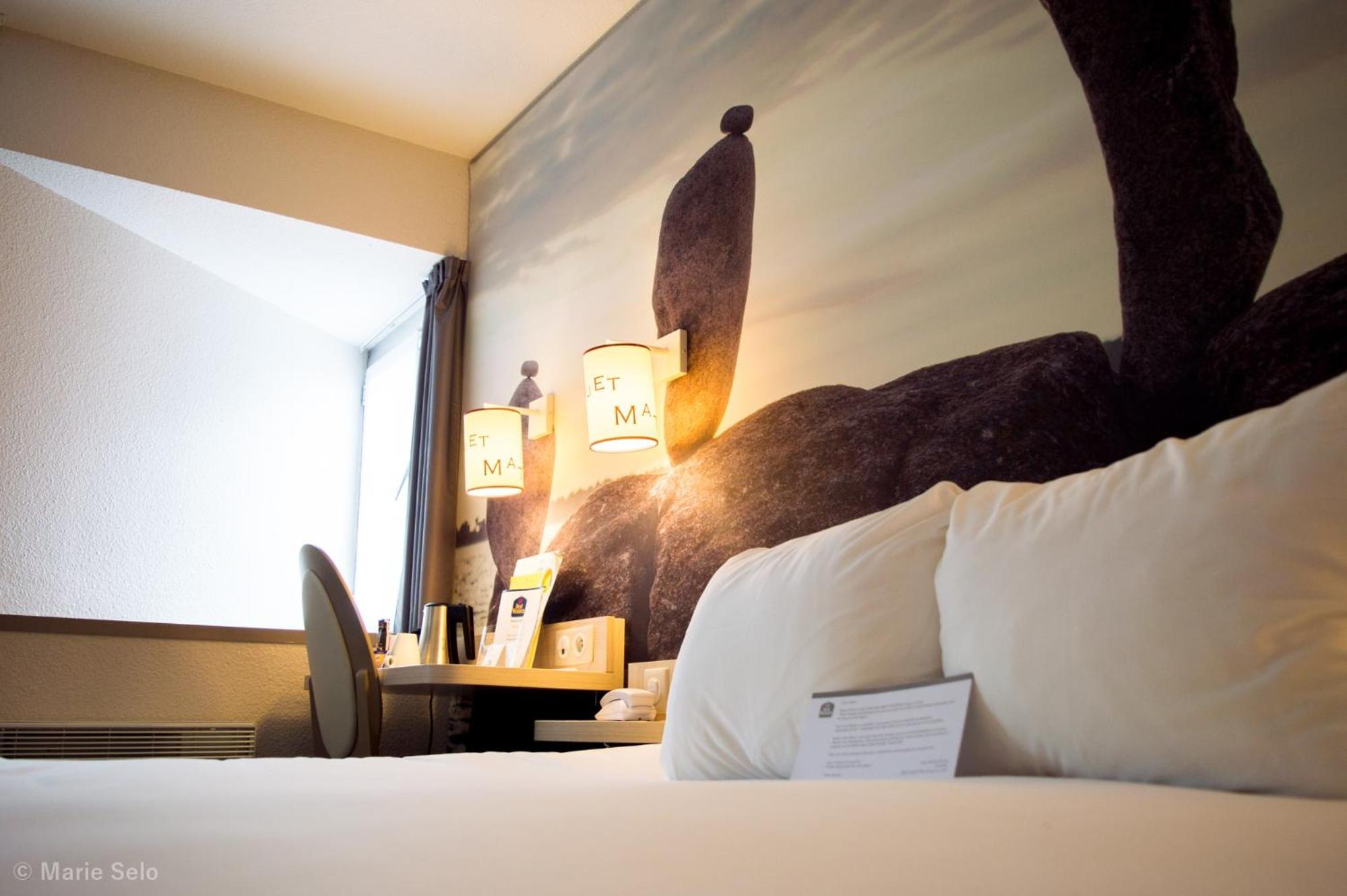Comfort Queen Room - Photo 2