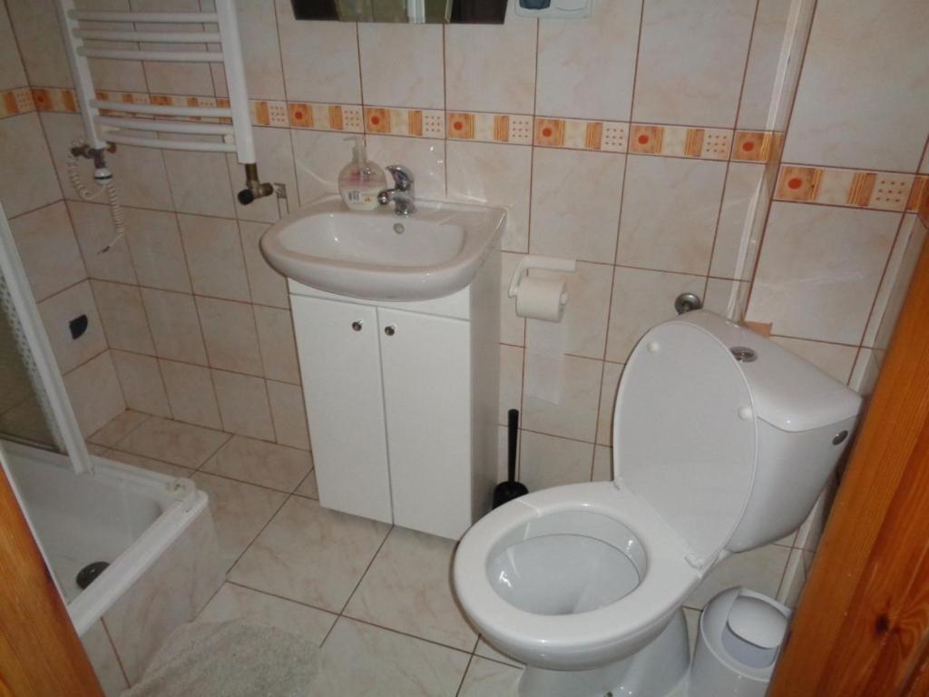 Double Room - Photo 3