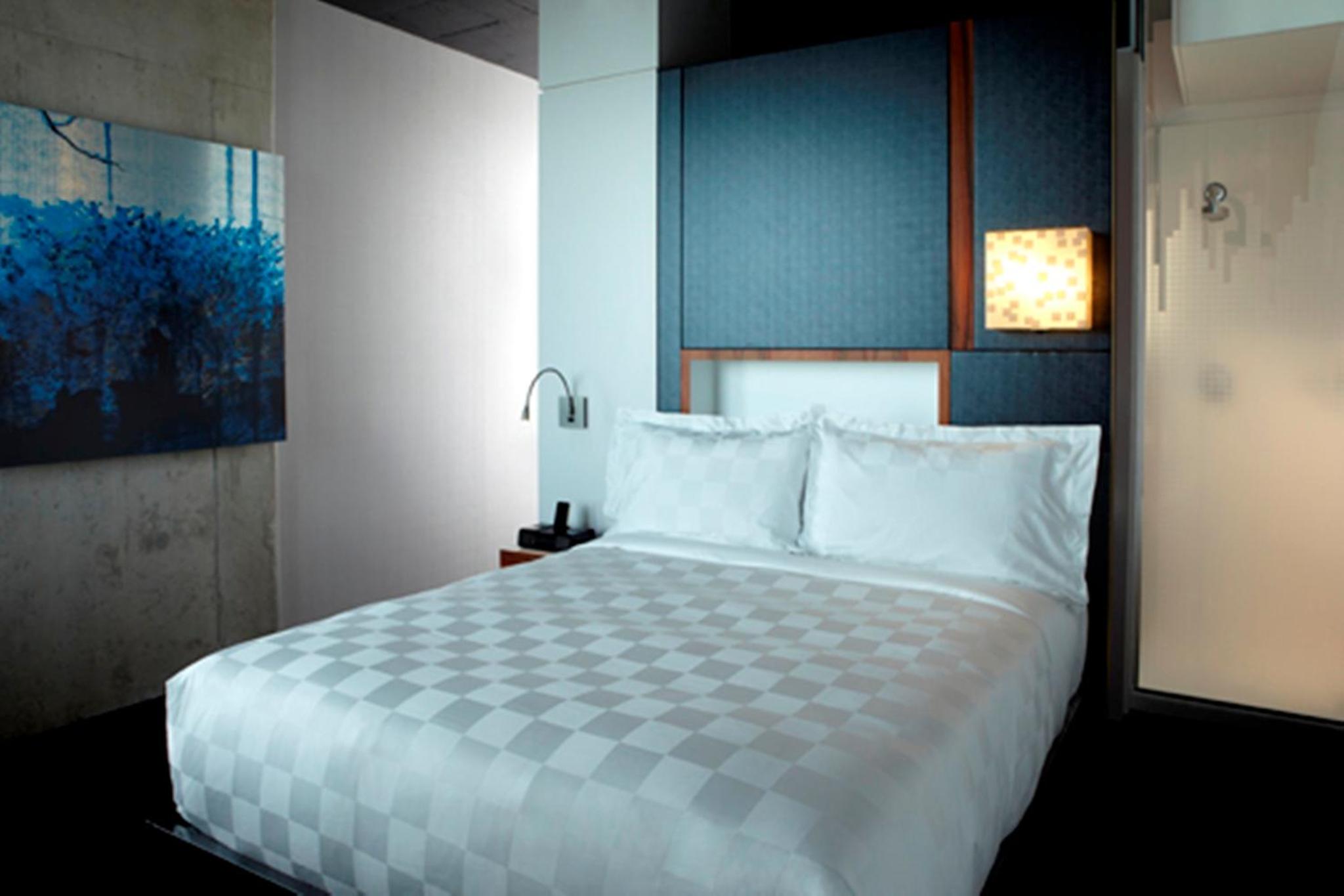 Queen Room photo 1