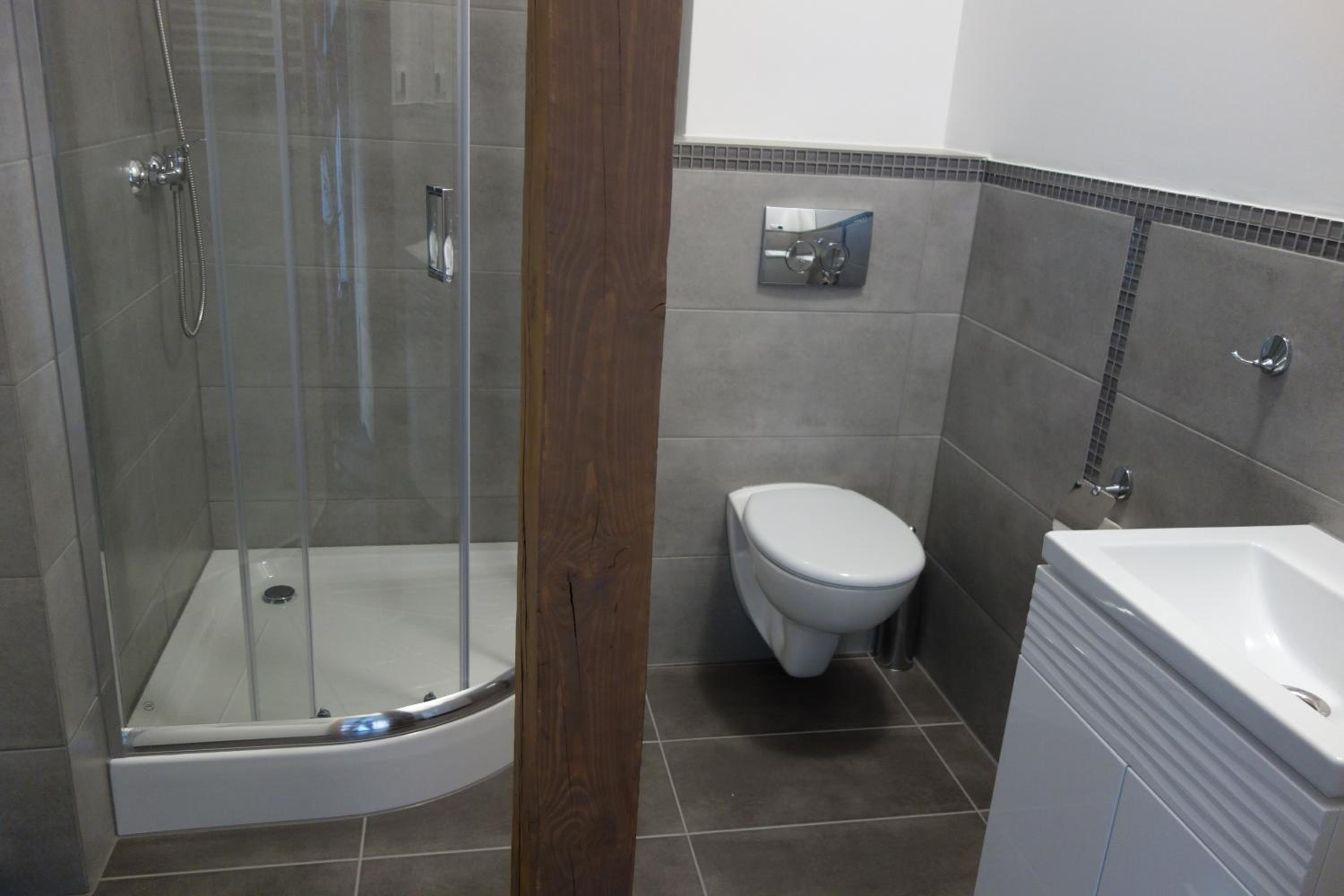 Double Room with Private Bathroom - Photo 1