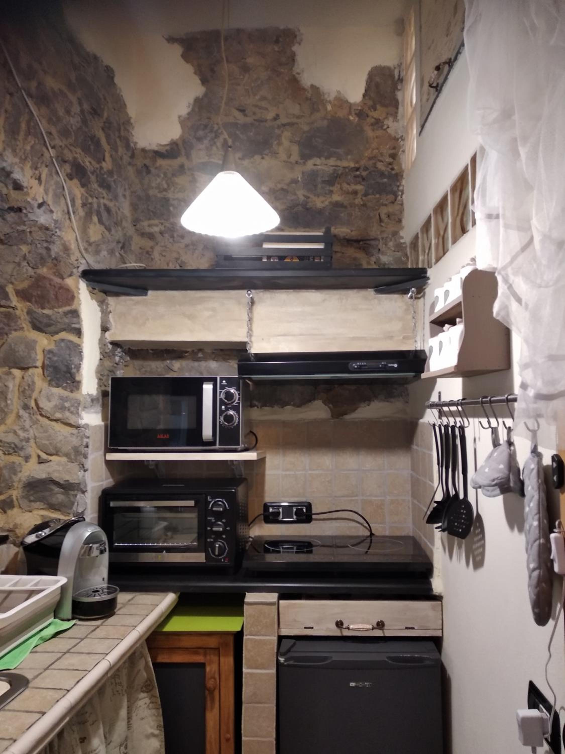 One-Bedroom House - Photo 49