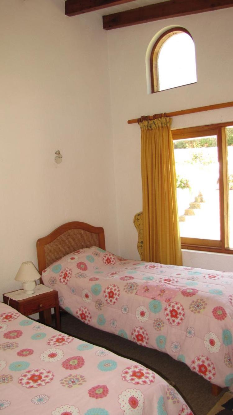 Five-Bedroom House photo 2