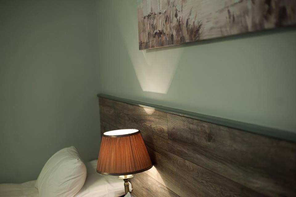 Double Room with Private Bathroom - Photo 2