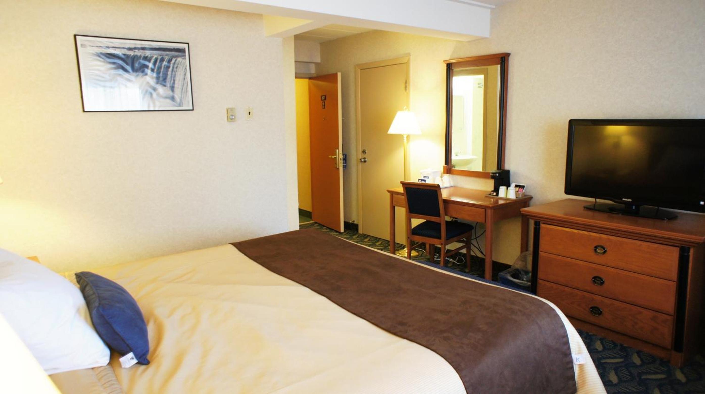 King Room- Non-Smoking - Photo 5