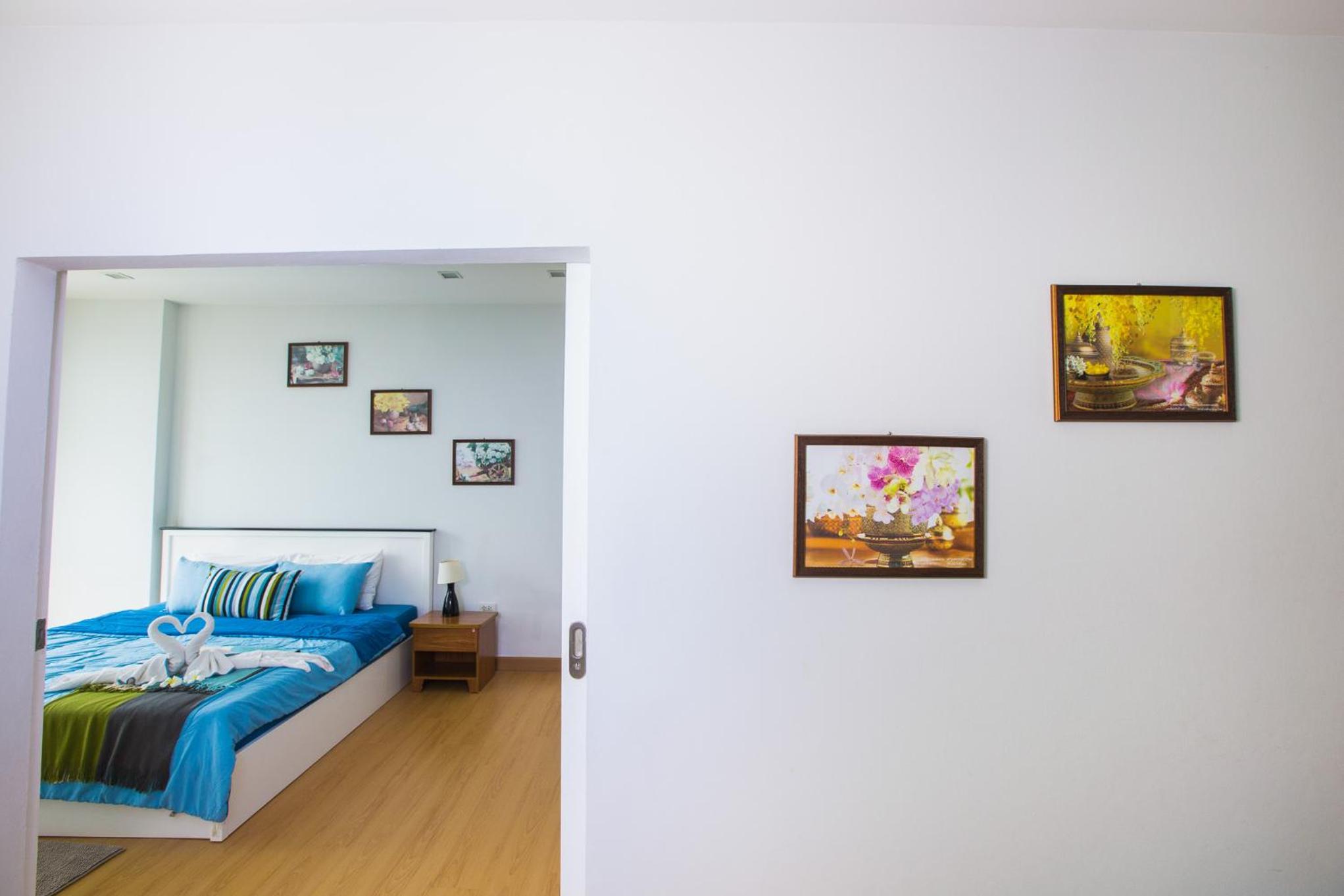 Apartment photo 1