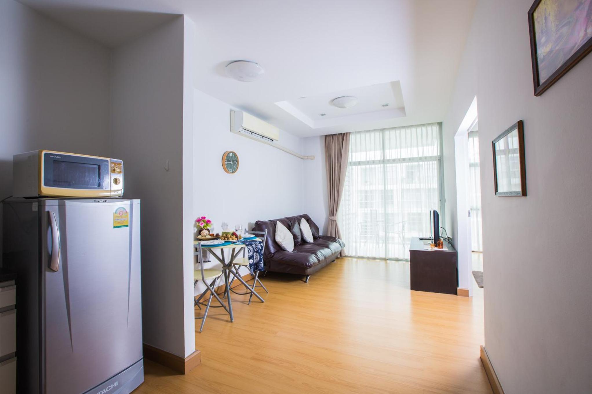 Apartment photo 3