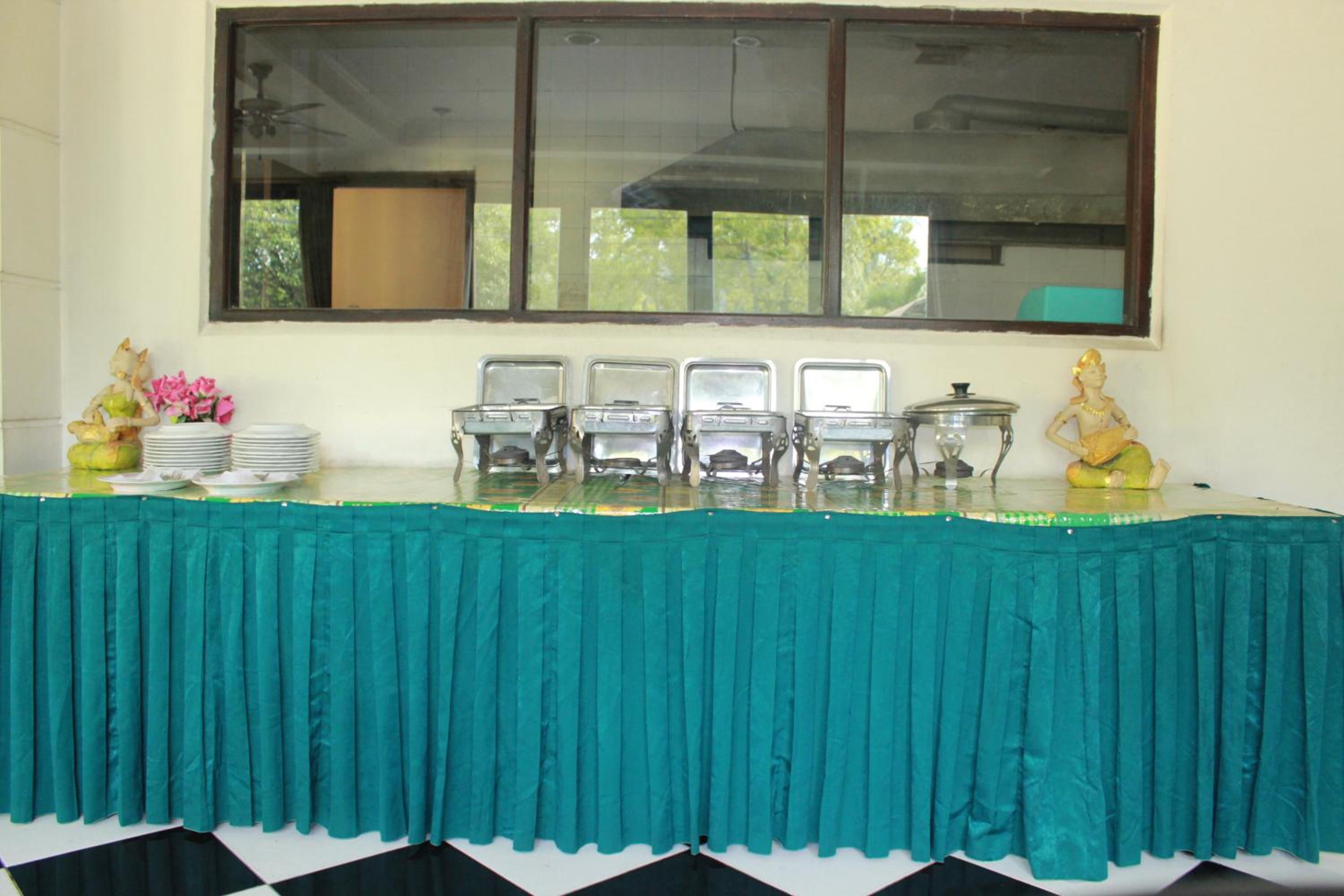 Deluxe Double or Twin Room - Photo 9
