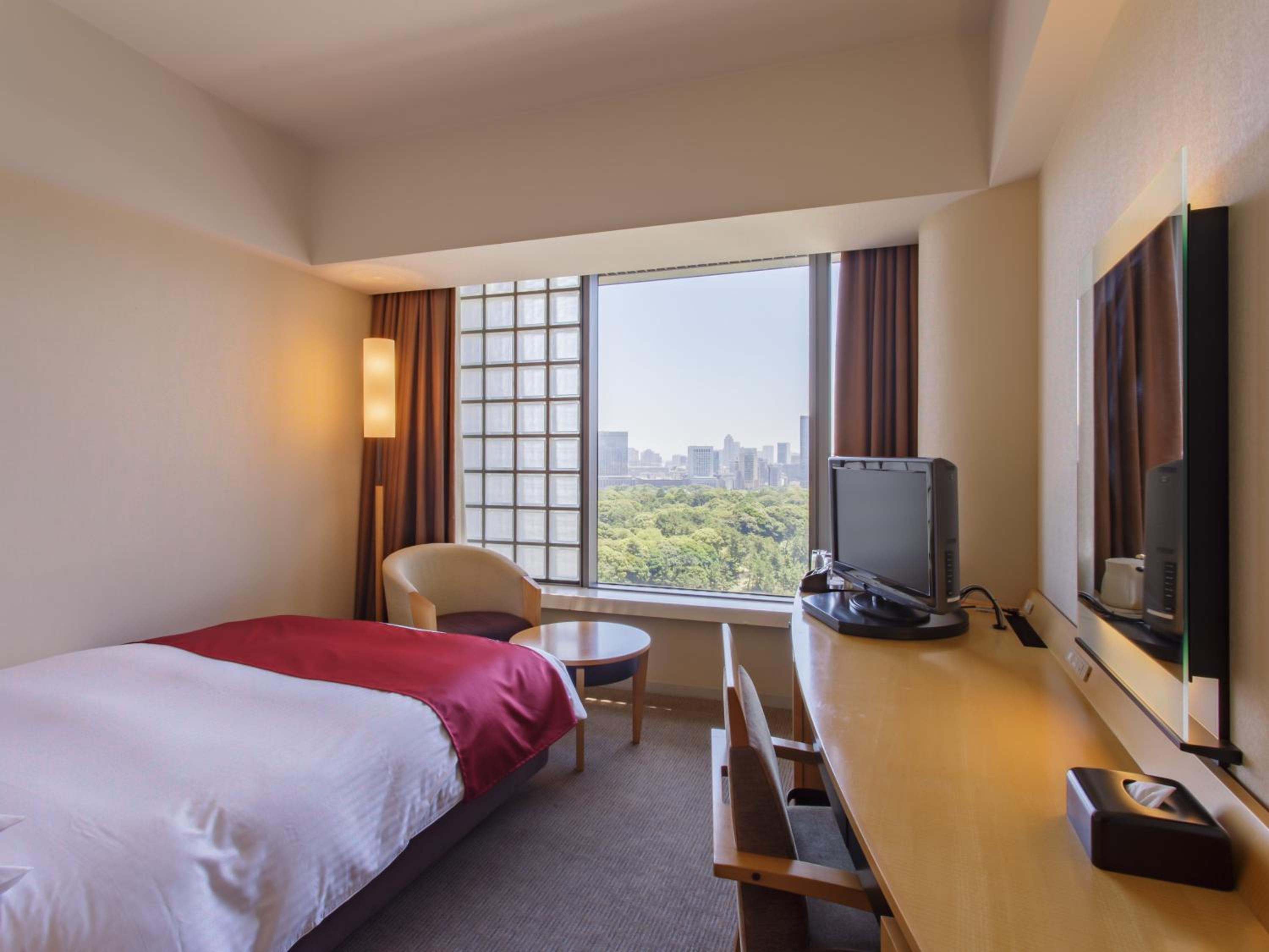 Semi-Double Room - Non-Smoking