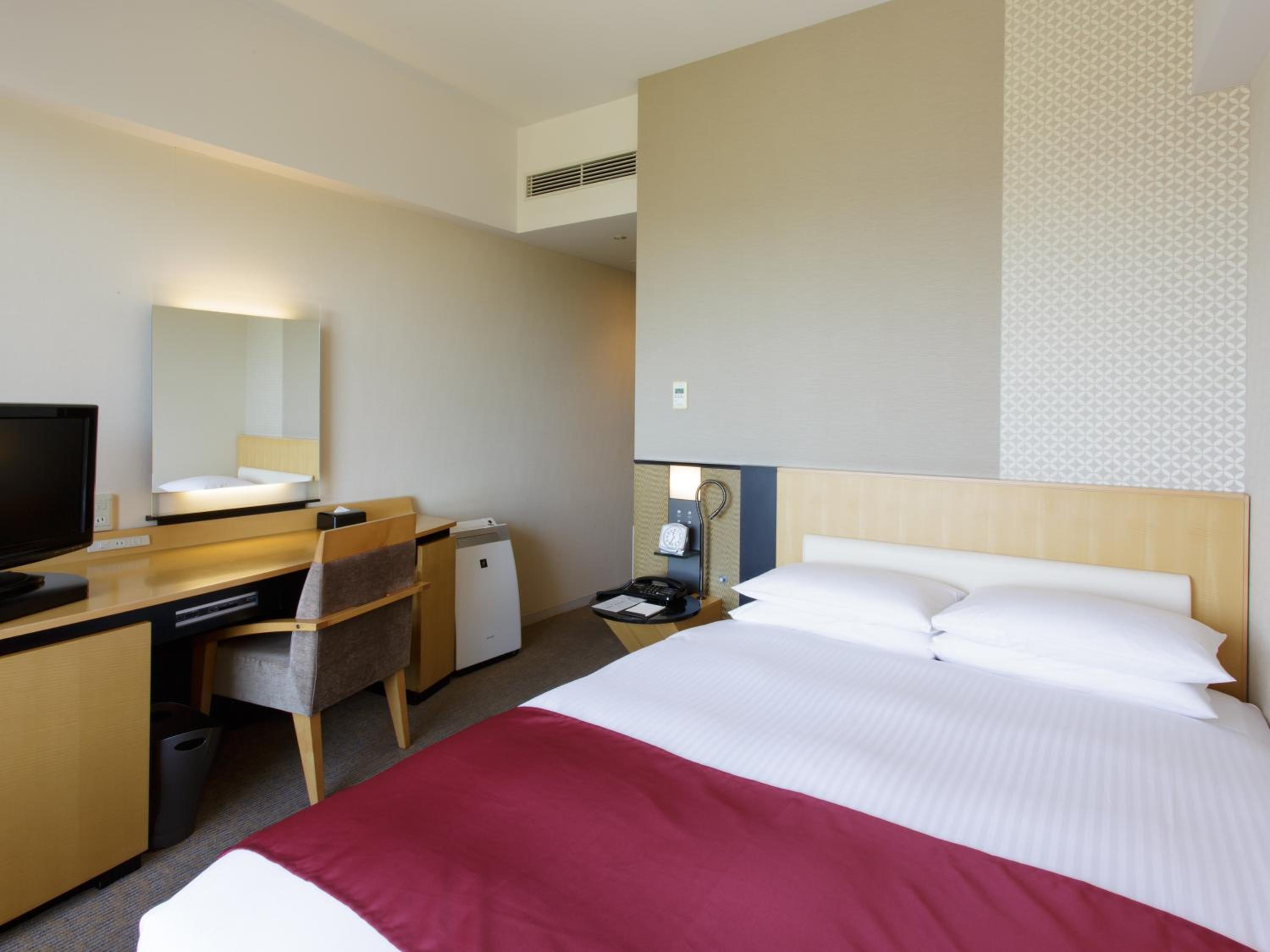Semi-Double Room - Non-Smoking