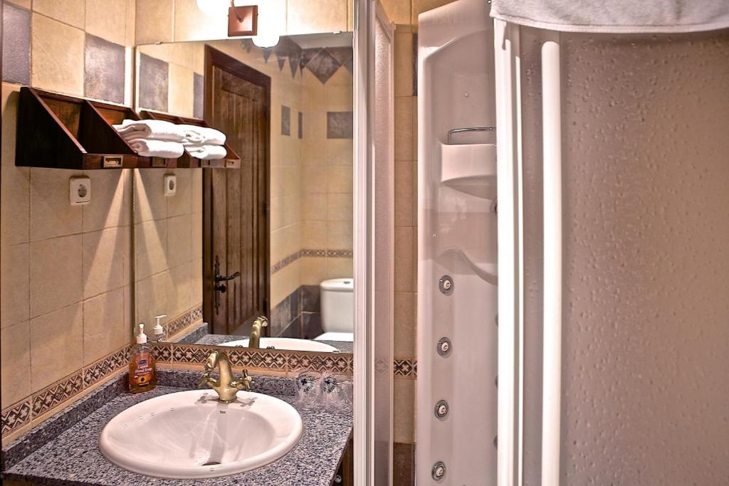 Superior Double or Twin Room photo 2