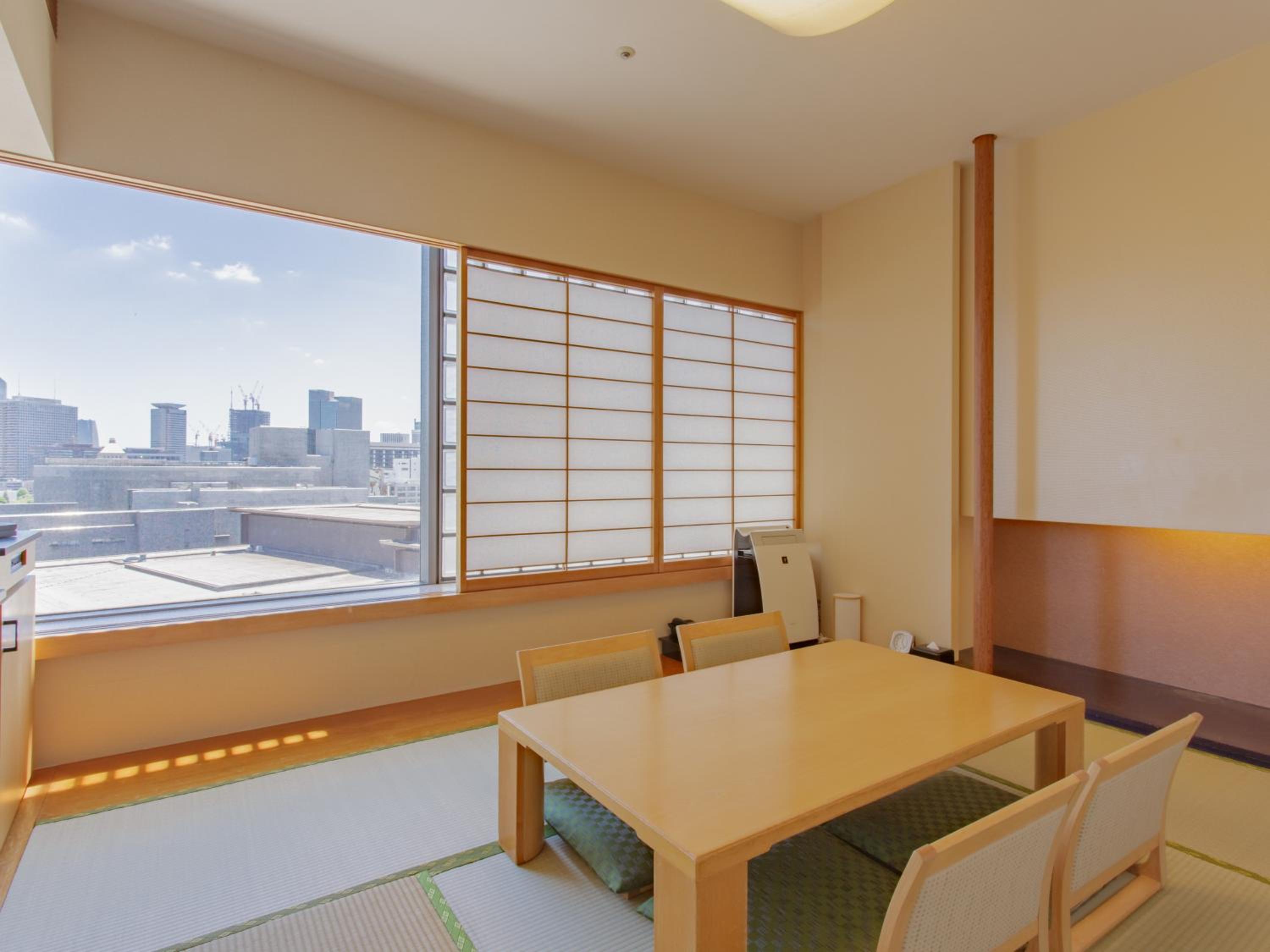 Japanese-Style Room