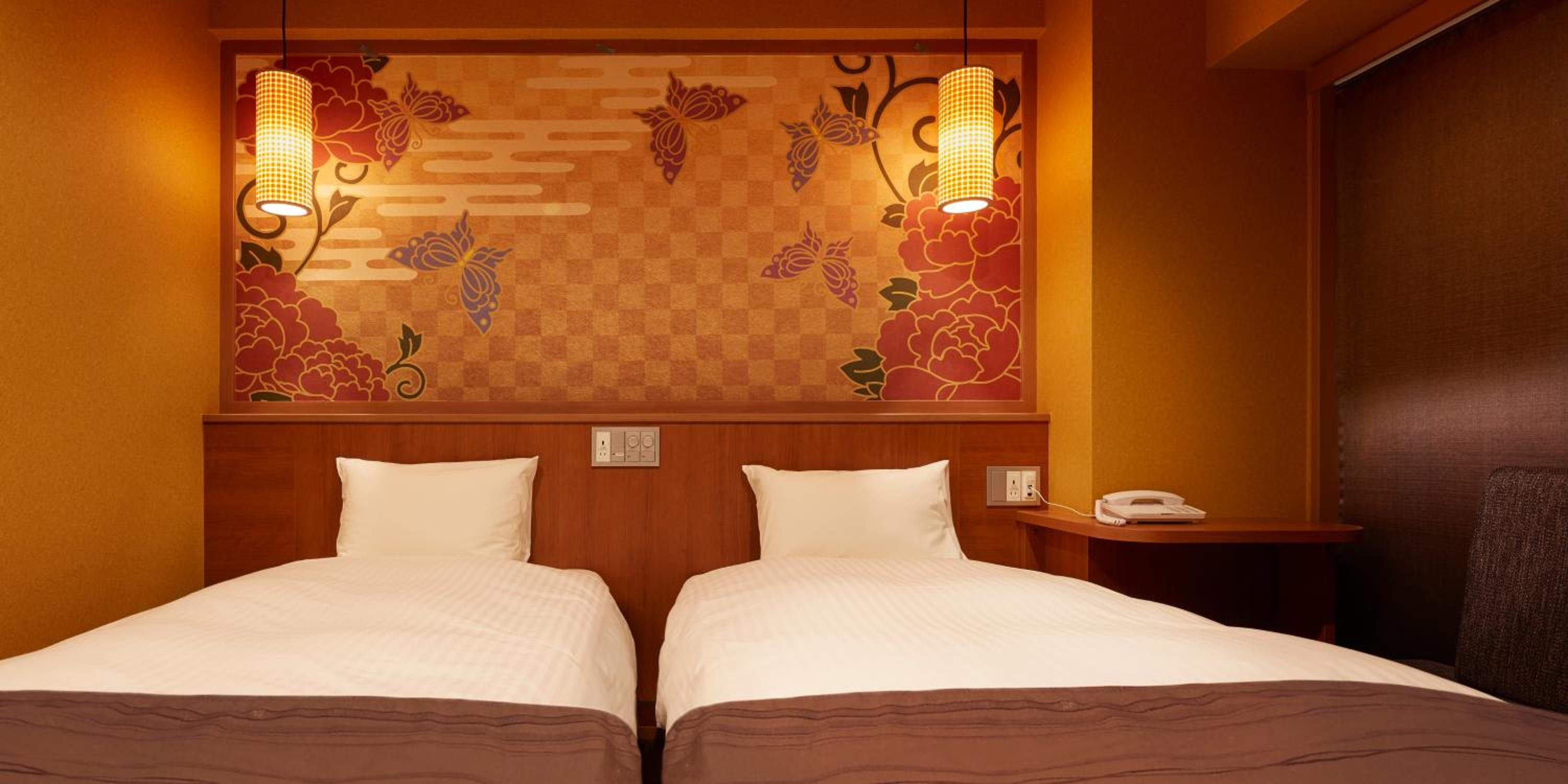 Twin Room with Bath