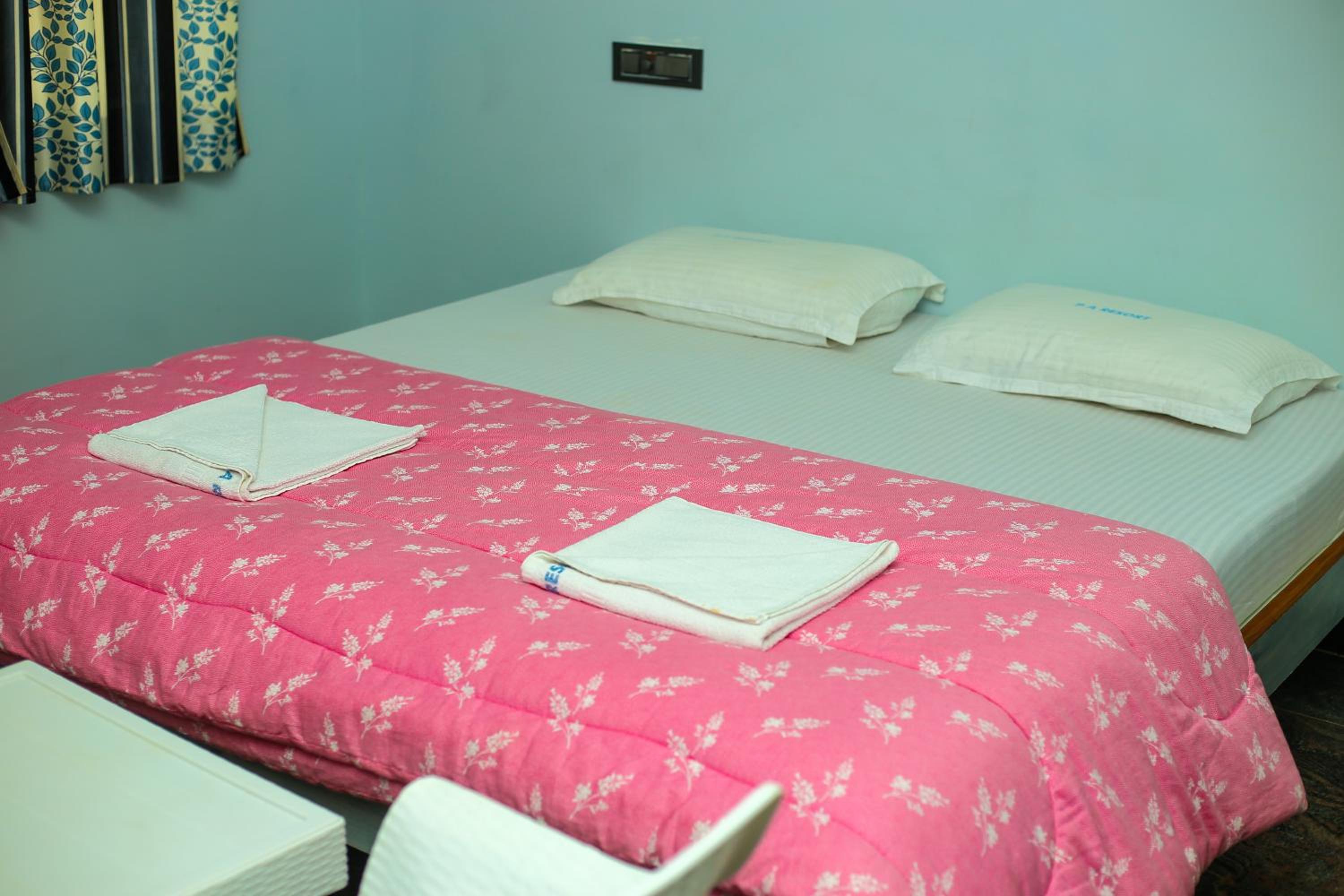 Standard Double Room - Photo 4