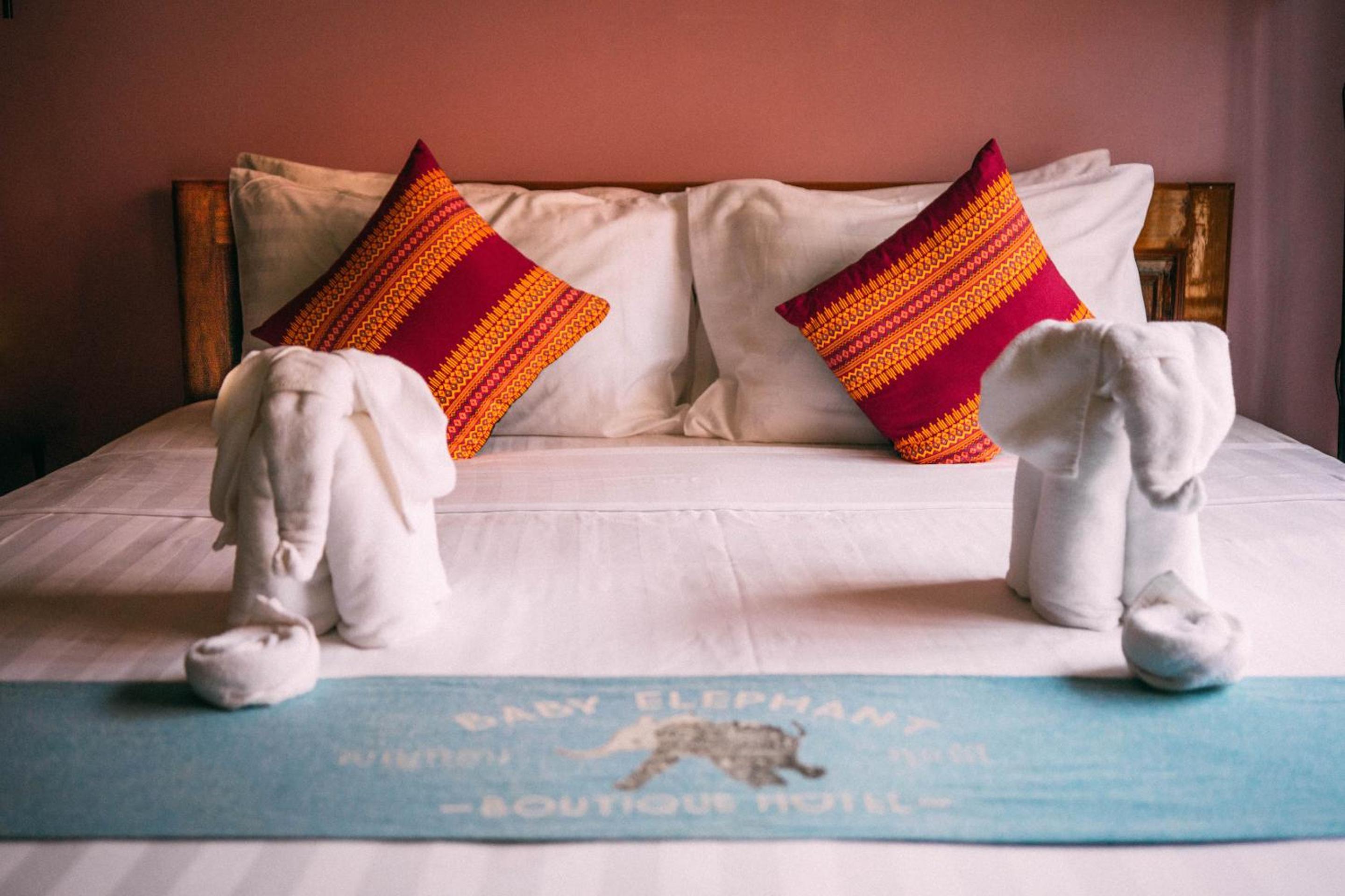 Classic Double Room - Photo 12