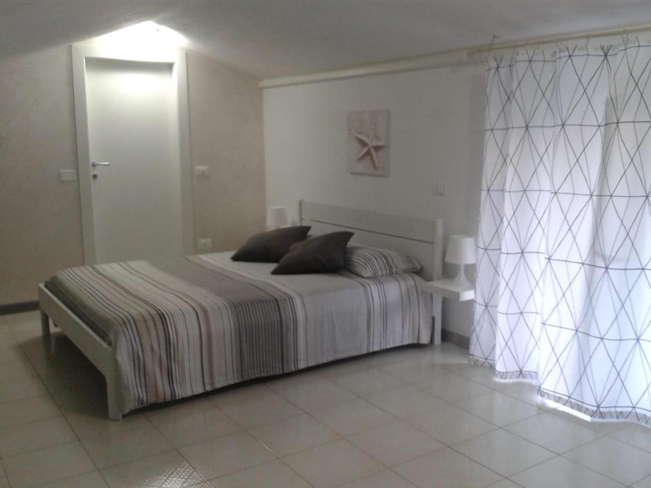 Quadruple Room with Private Bathroom - Photo 1