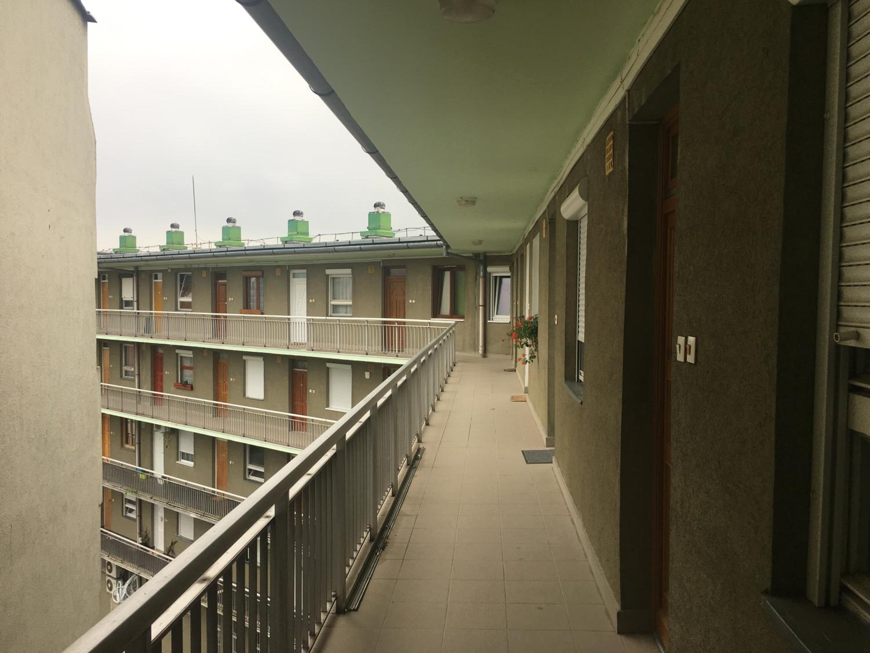 Apartment with Balcony - Photo 11