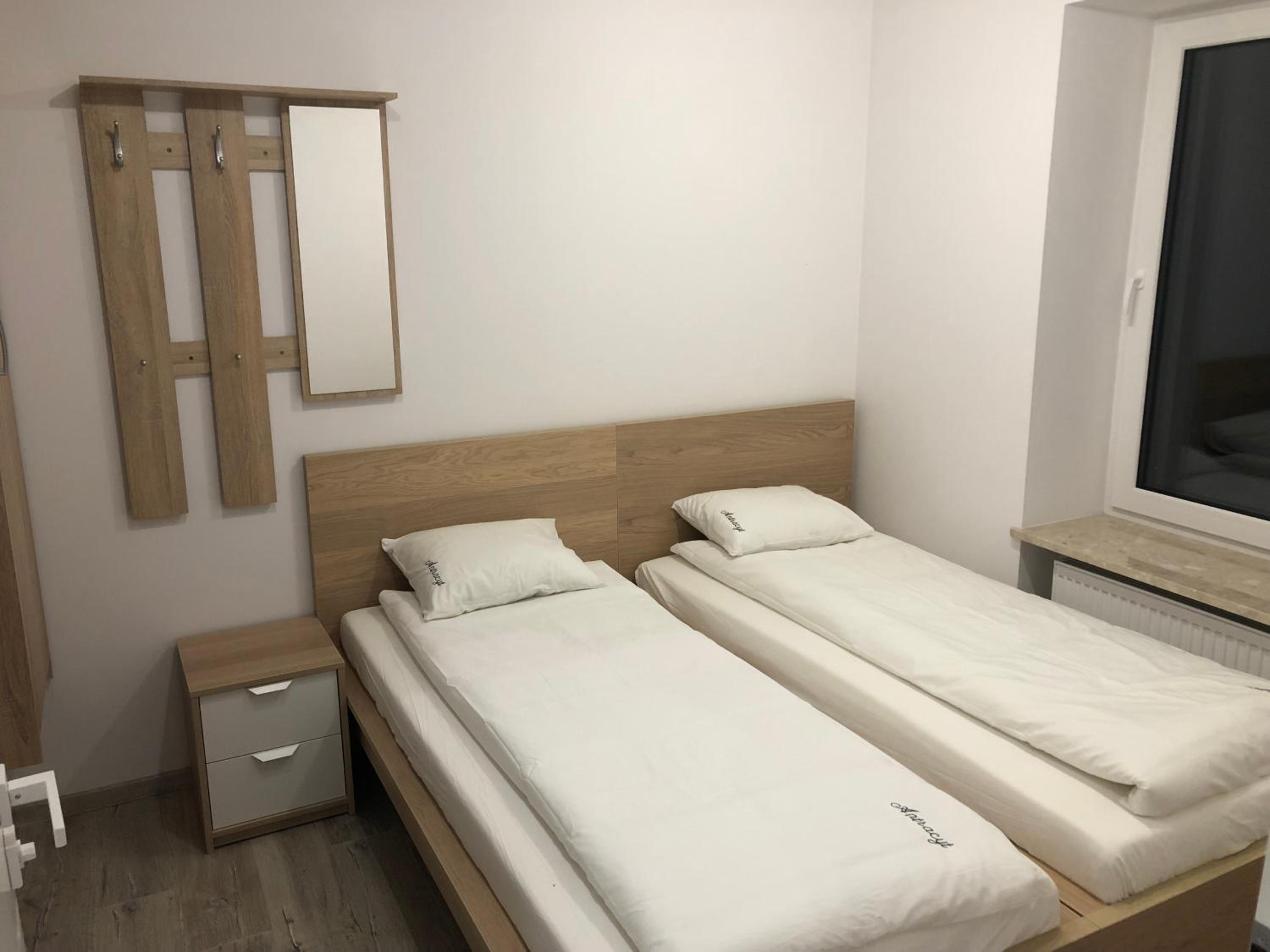 Small Double Room - Photo 4