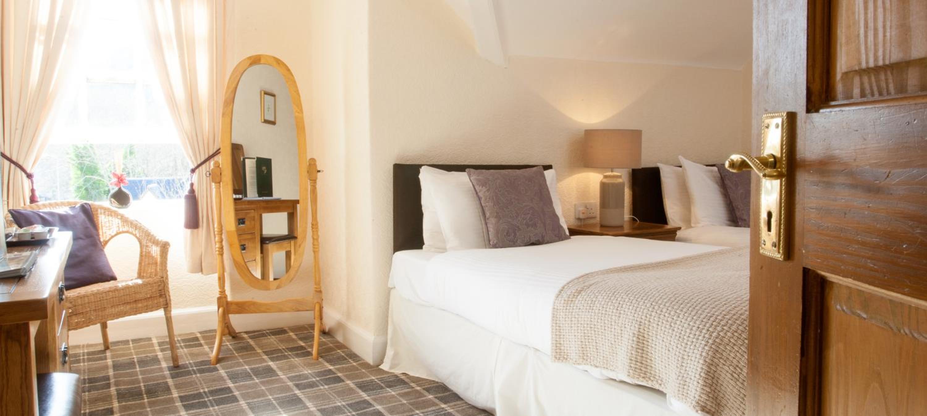 Twin Room - Photo 2