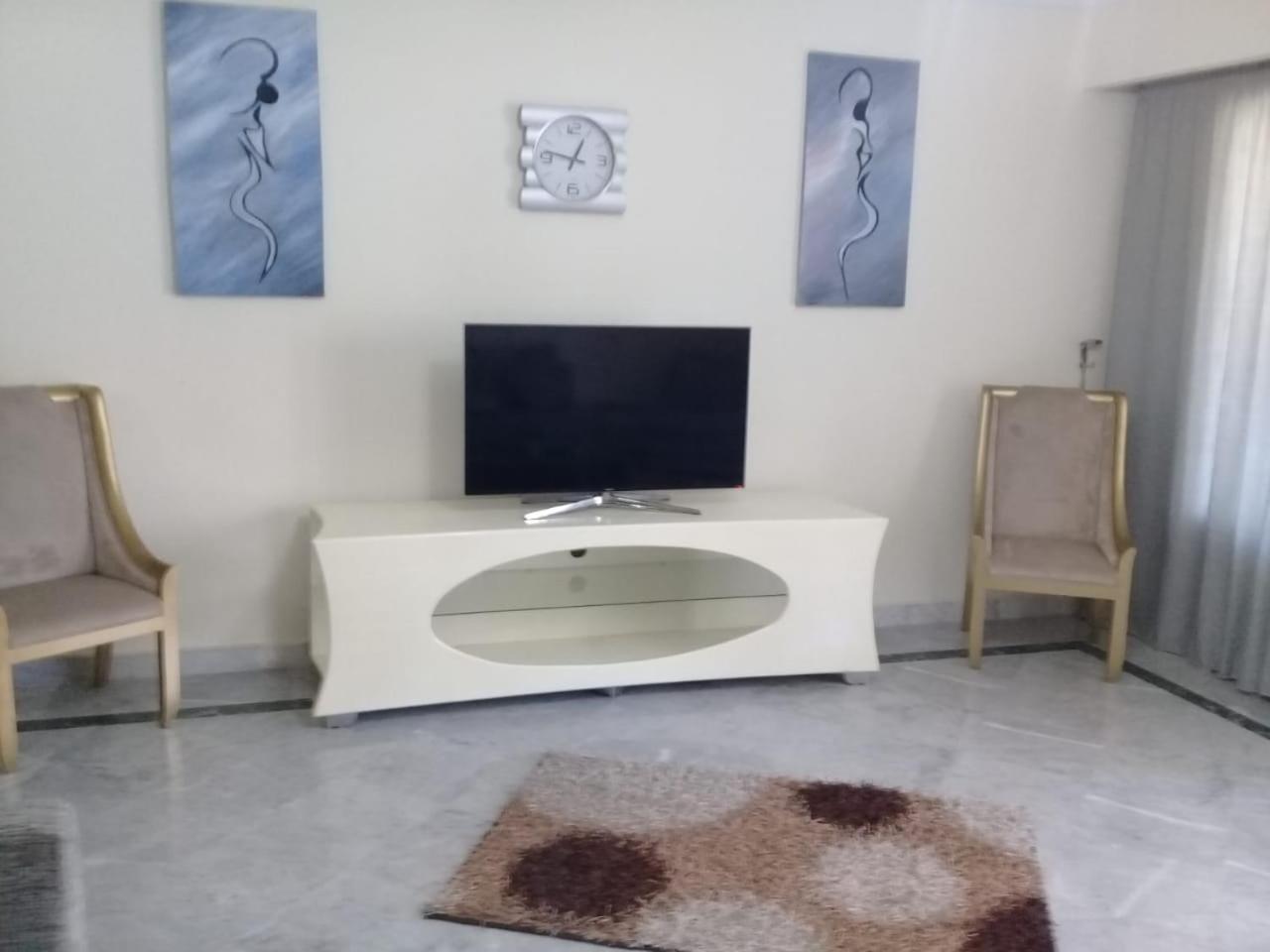 Apartment with Partial Sea View - Photo 28