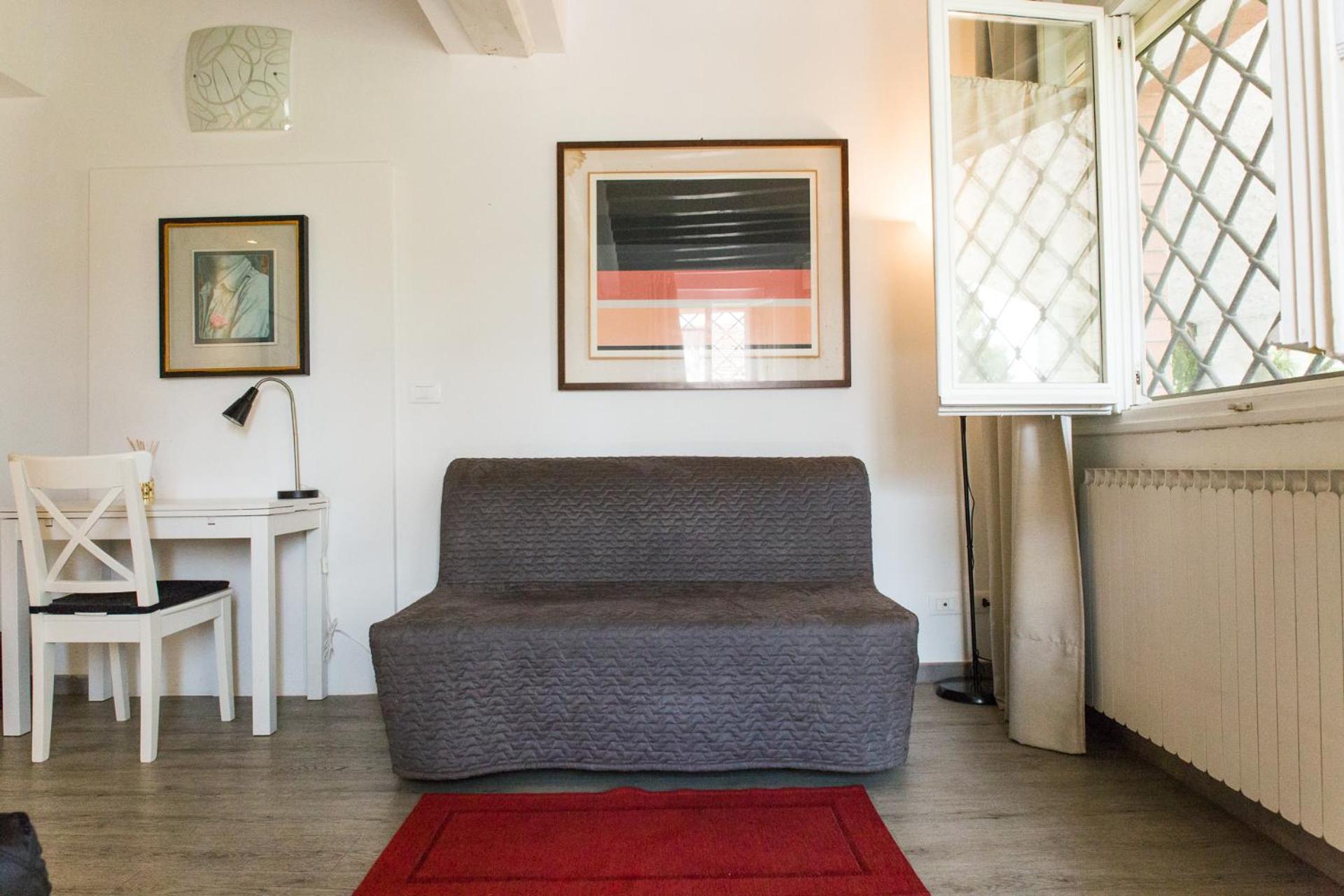Double Room - Photo 10