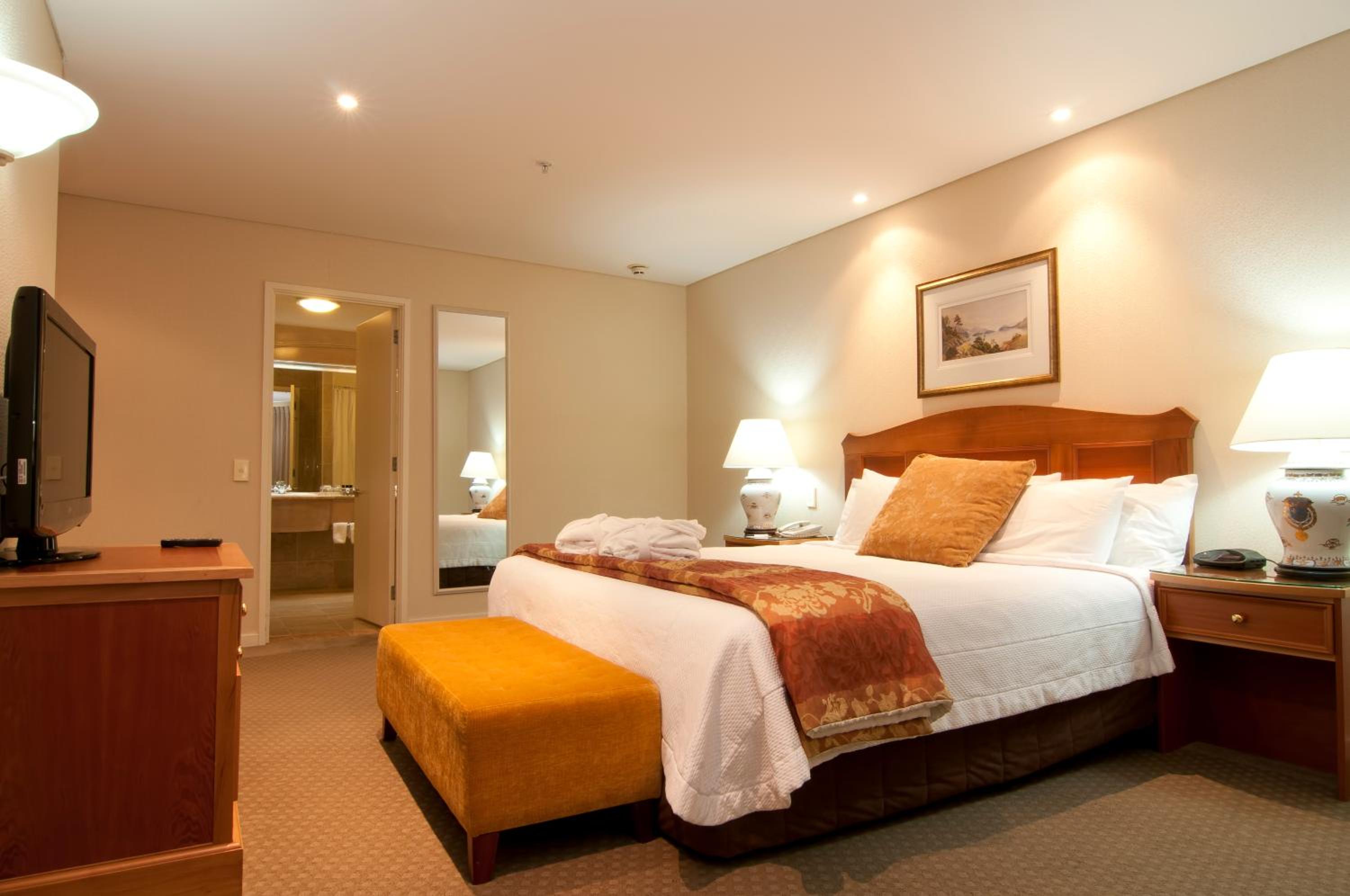 Suite 1 King photo 3
