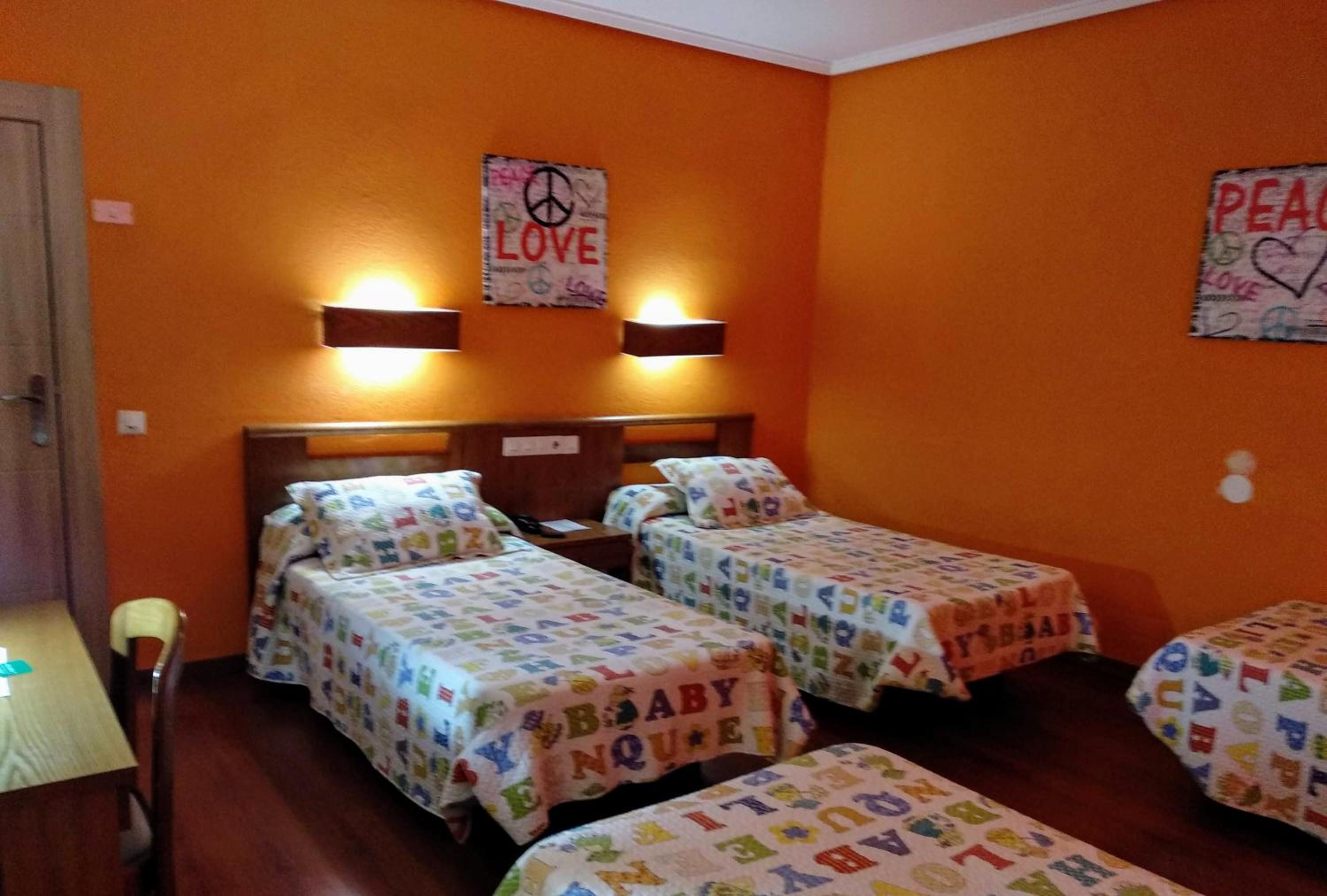 Quadruple Room - Photo 5