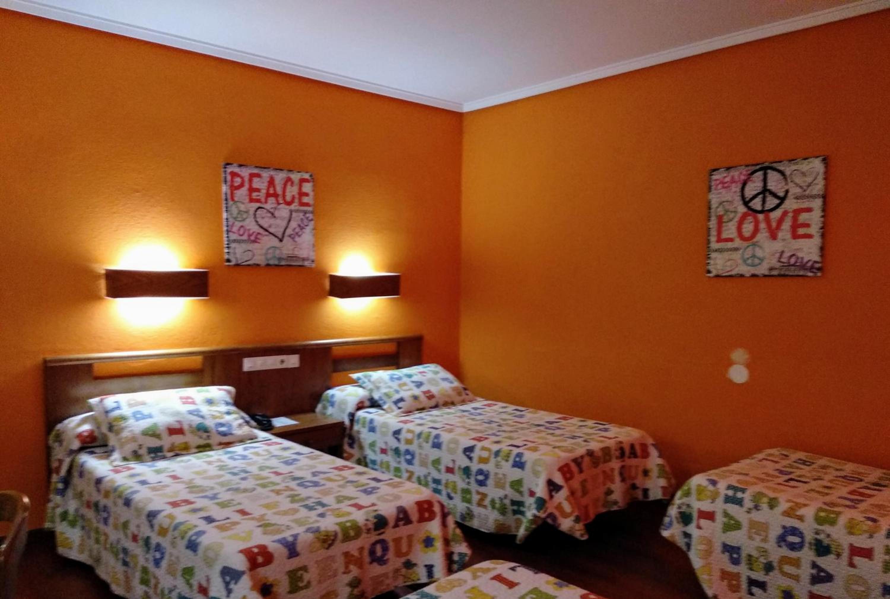 Quadruple Room - Photo 4