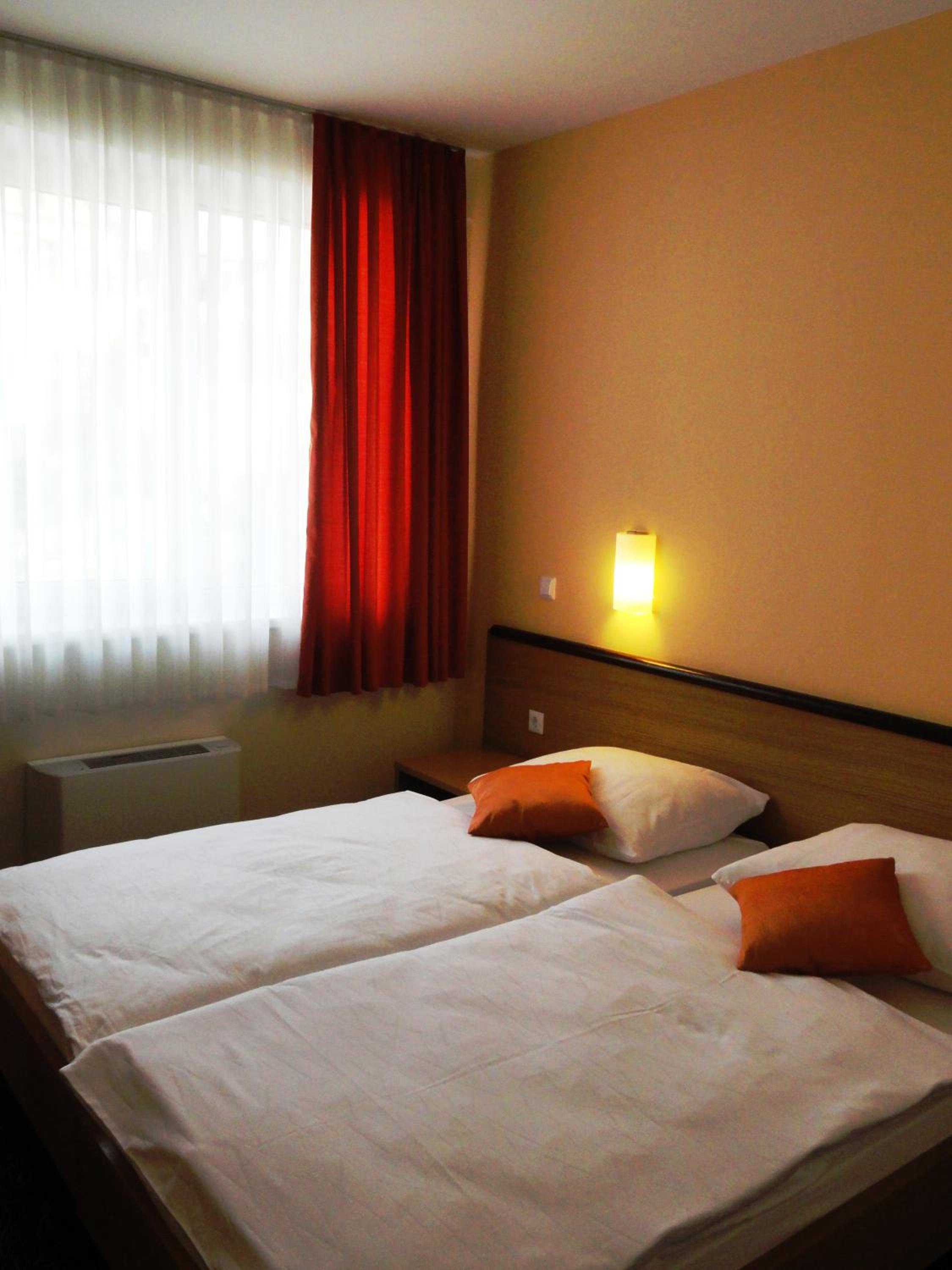 Single Room photo 1