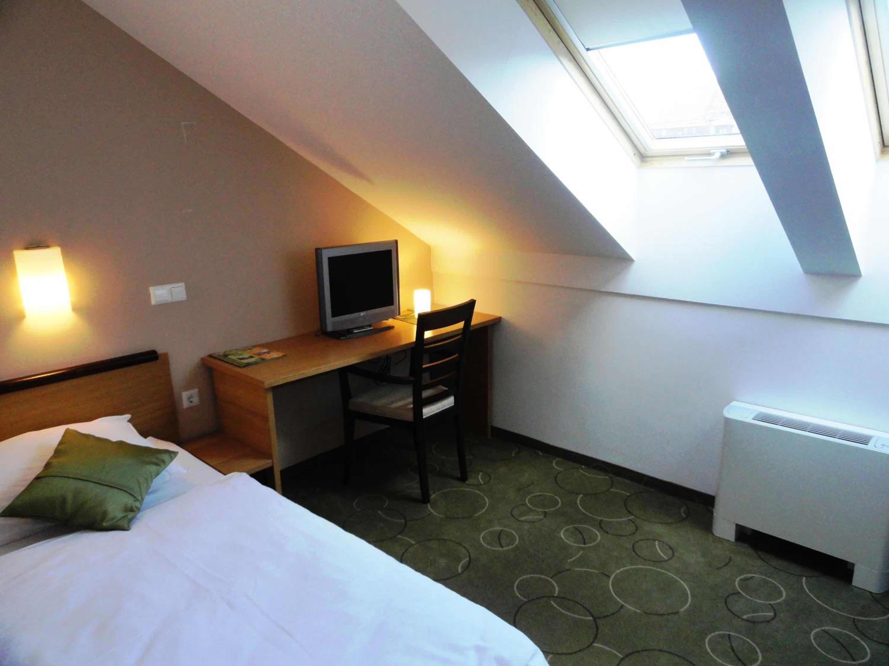 Single Room photo 3