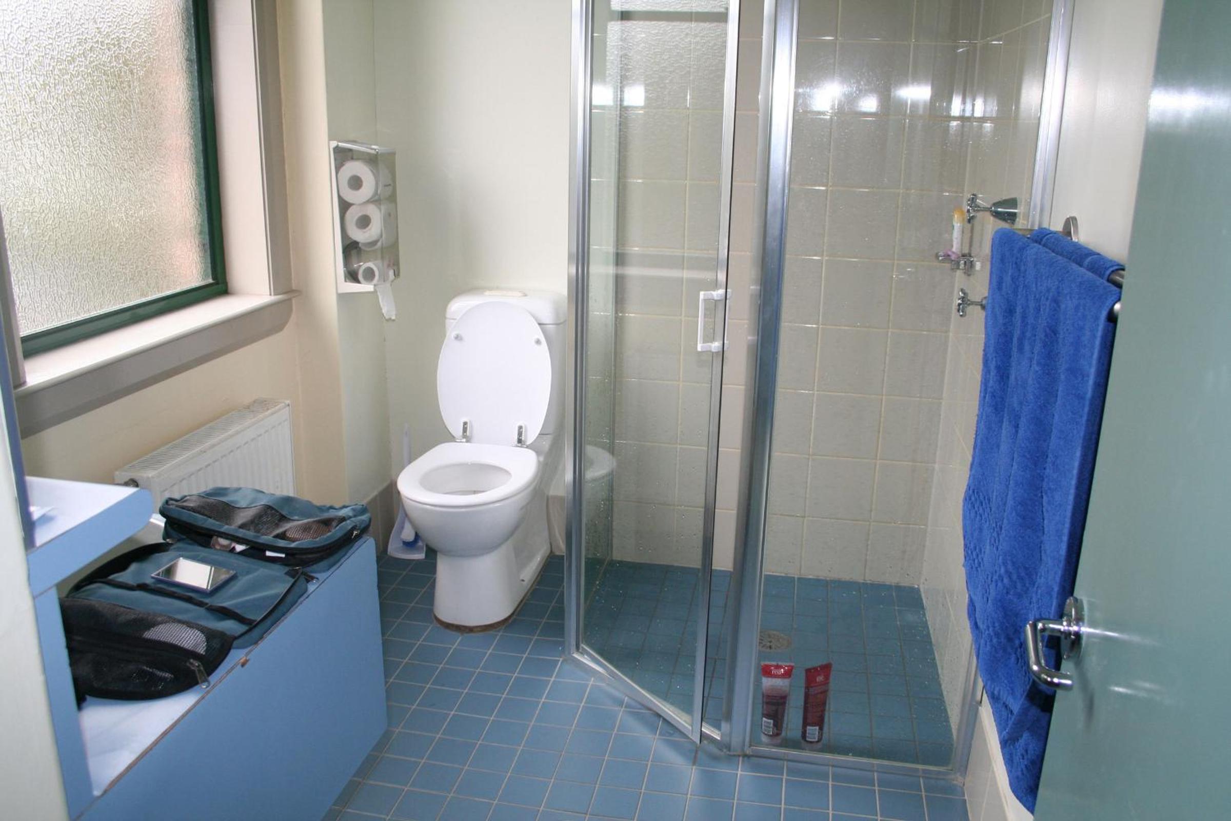 Family Room with Private Bathroom photo 2