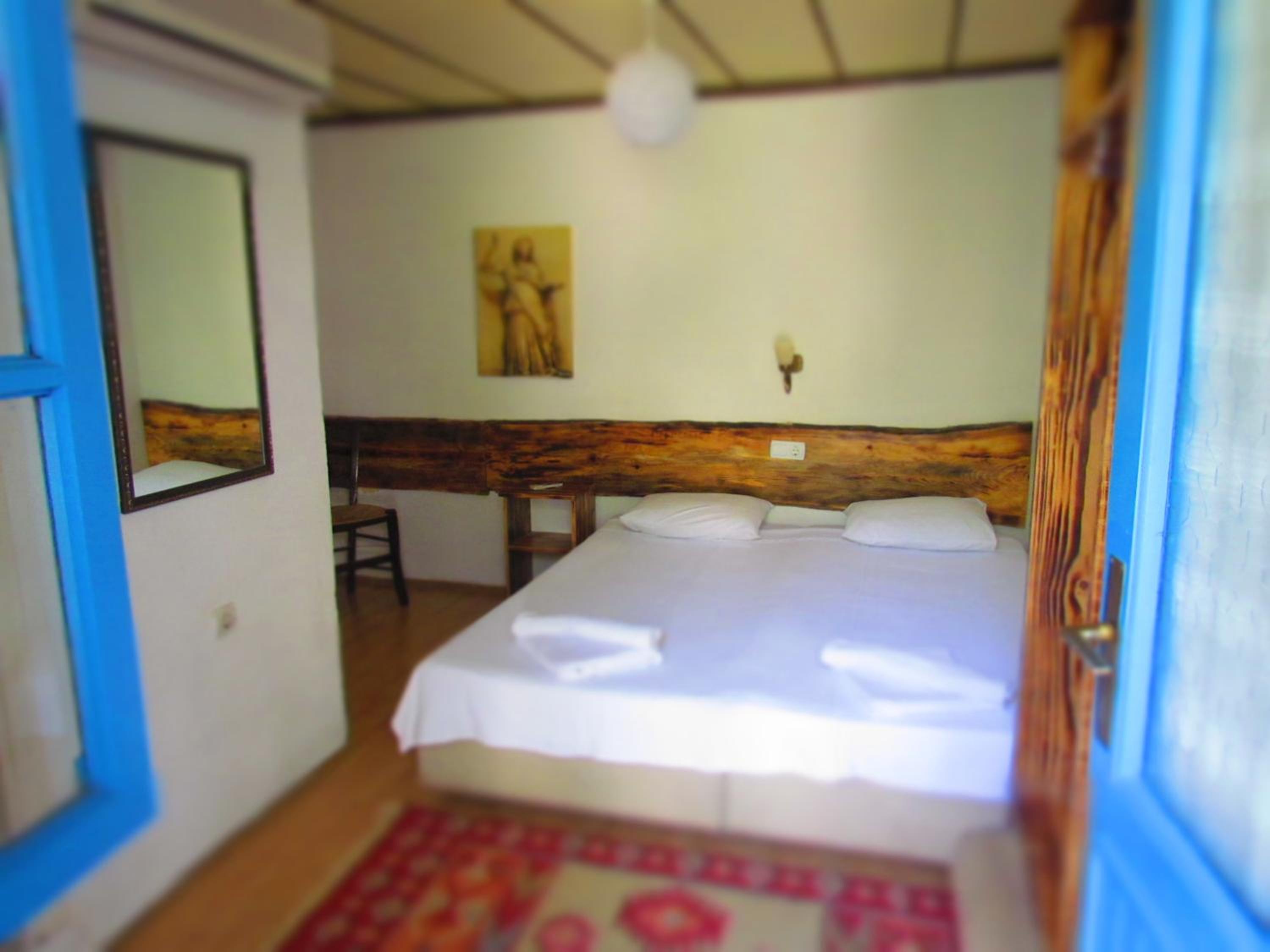 Double or Twin Room - Photo 5