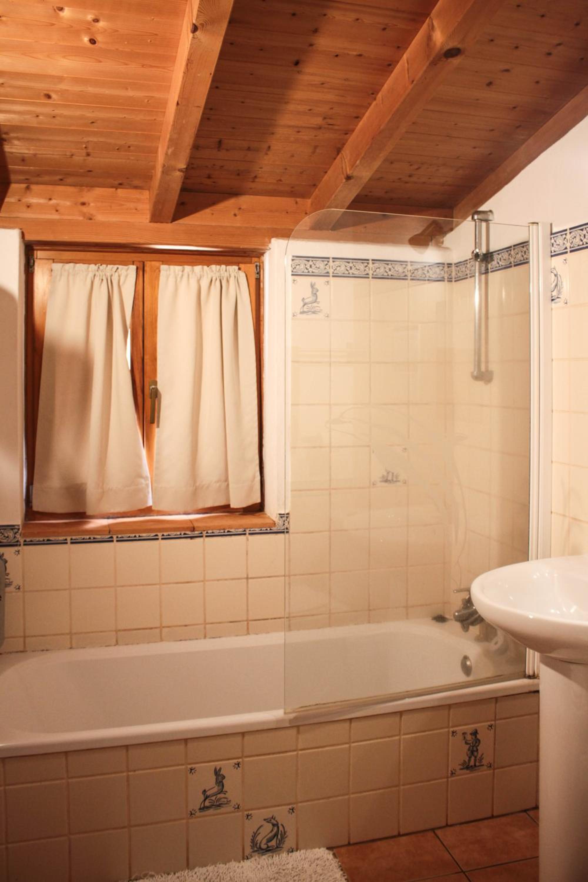 Two-Bedroom Apartment - Photo 15